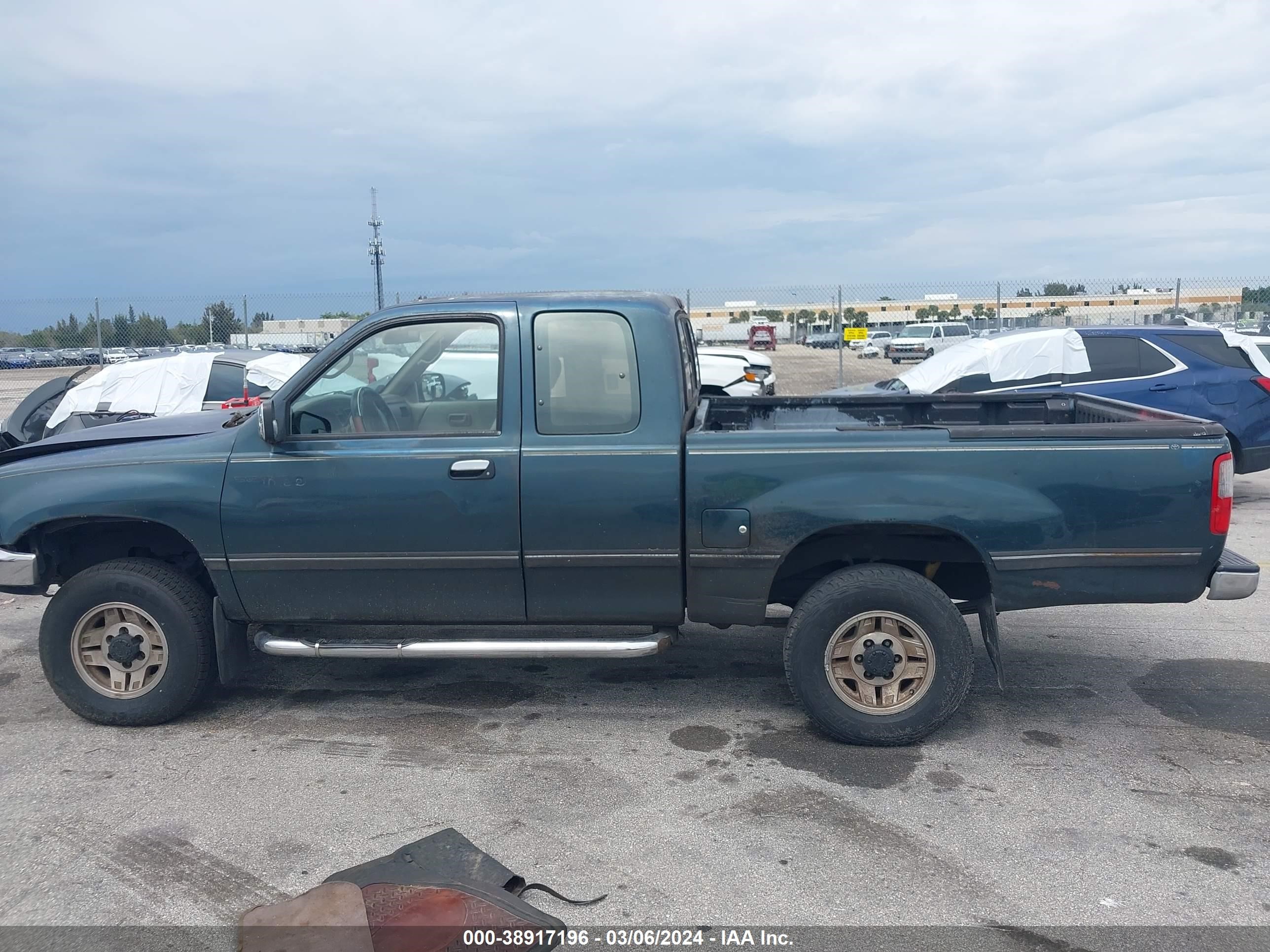 Photo 13 VIN: JT4VD22F5S0015006 - TOYOTA T100 