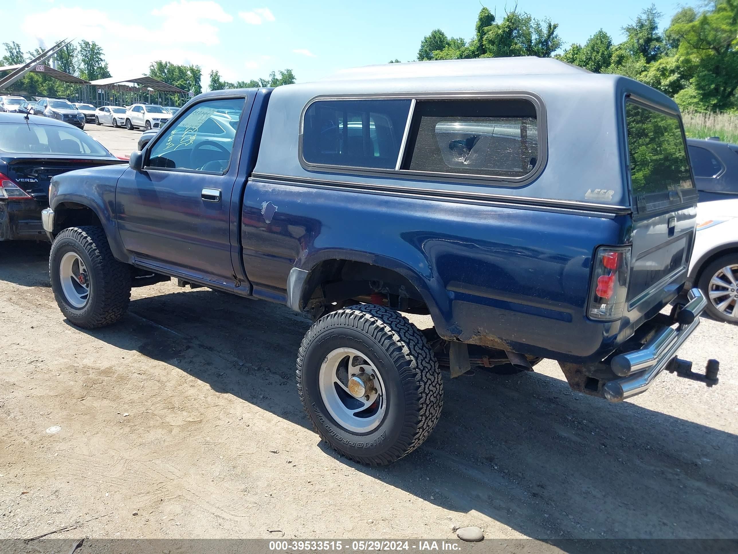 Photo 2 VIN: JT4VN01D6M2010552 - TOYOTA PICKUP 