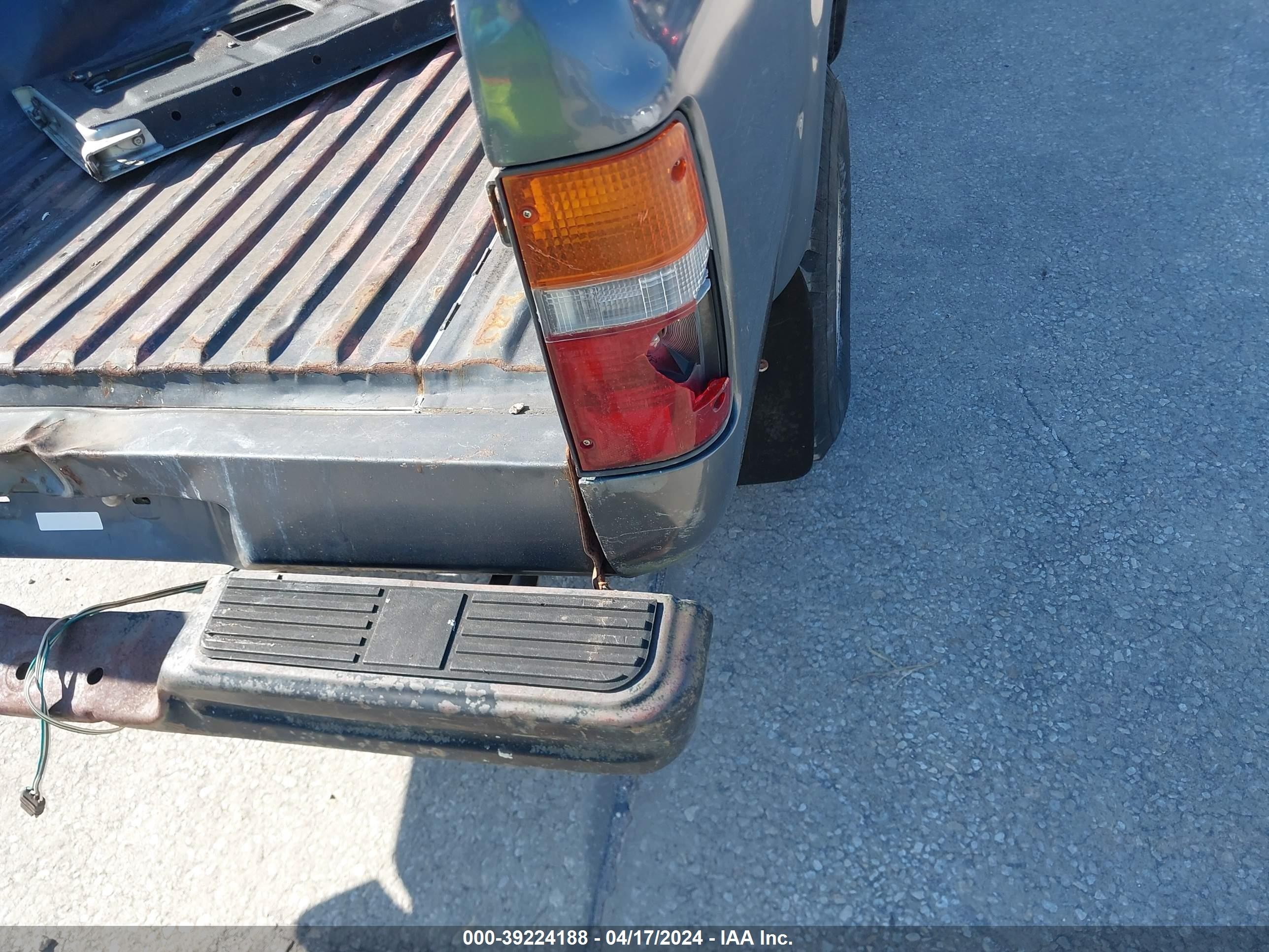 Photo 14 VIN: JT4VN01D7N0005292 - TOYOTA PICKUP 