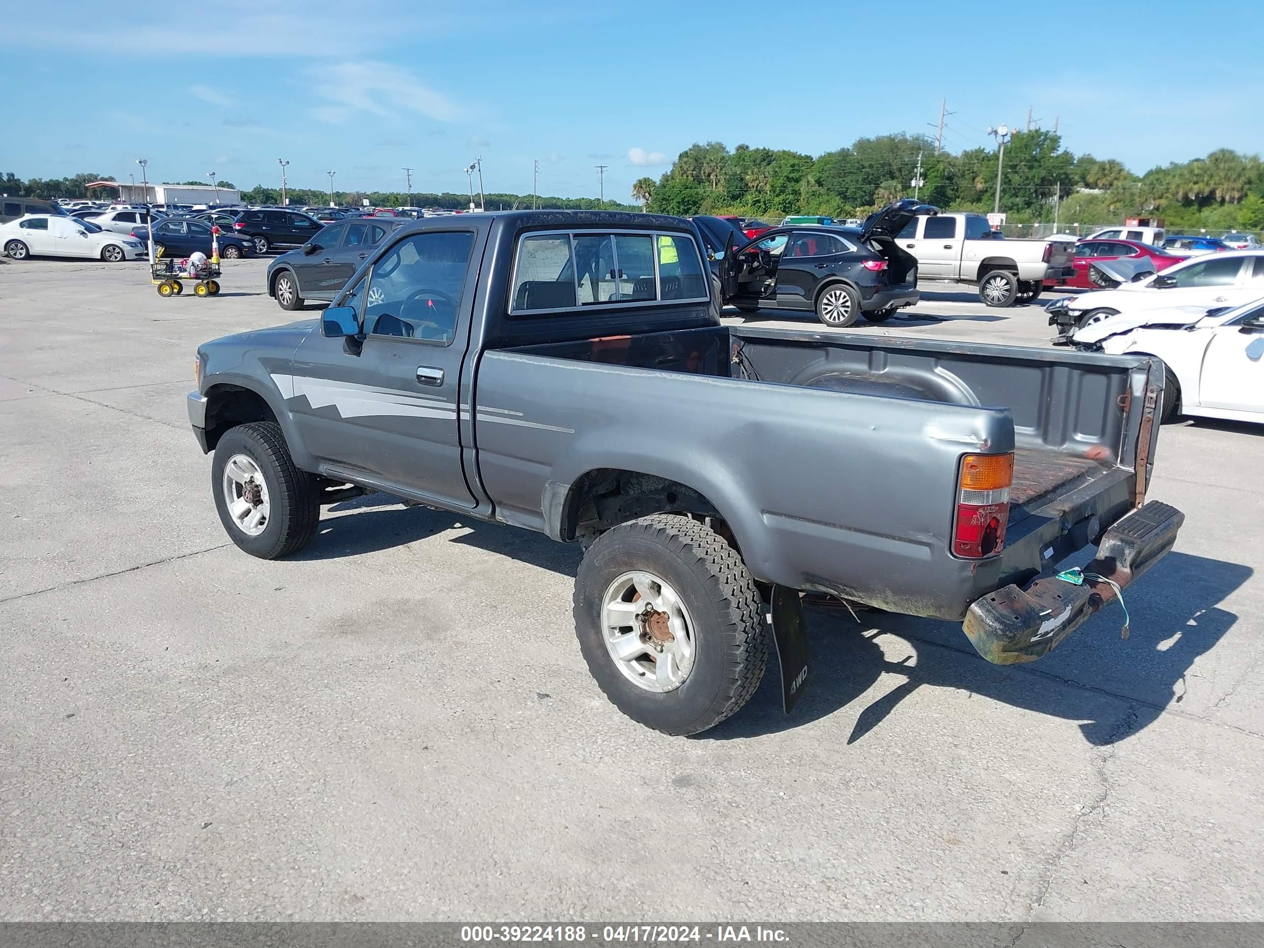 Photo 2 VIN: JT4VN01D7N0005292 - TOYOTA PICKUP 