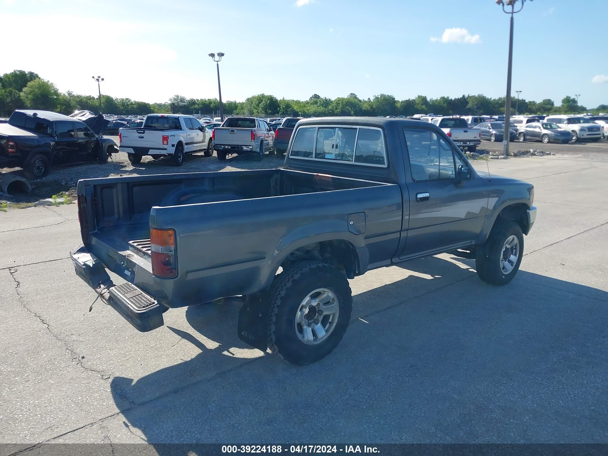 Photo 3 VIN: JT4VN01D7N0005292 - TOYOTA PICKUP 