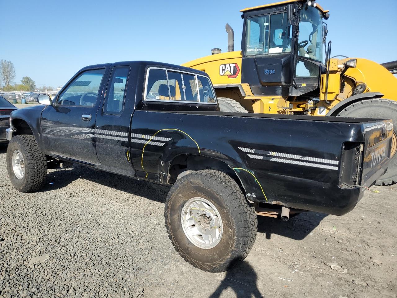 Photo 1 VIN: JT4VN13D1M5061832 - TOYOTA PICKUP 