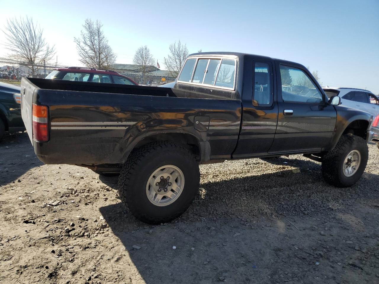 Photo 2 VIN: JT4VN13D1M5061832 - TOYOTA PICKUP 