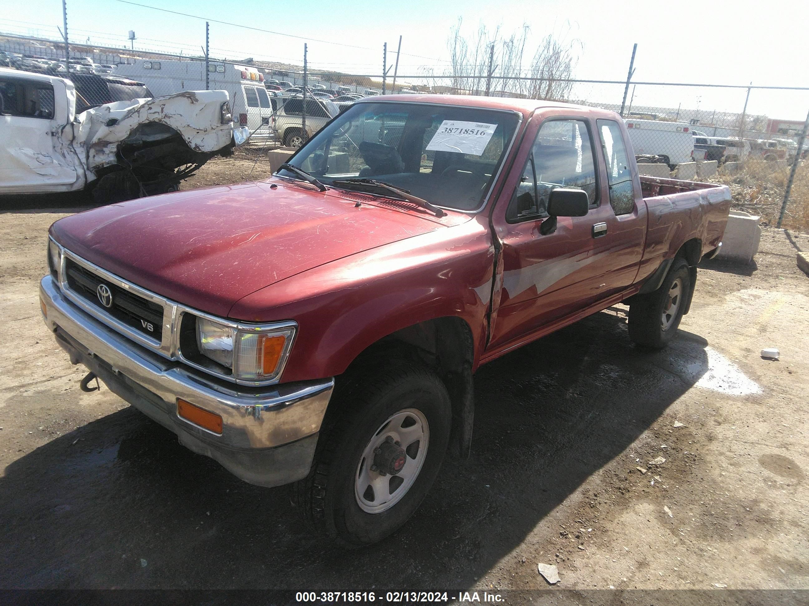 Photo 1 VIN: JT4VN13D4N5081848 - TOYOTA PICKUP 