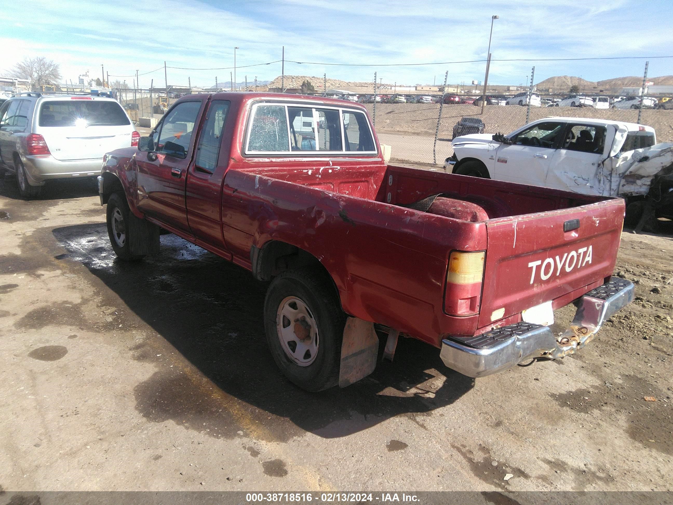 Photo 2 VIN: JT4VN13D4N5081848 - TOYOTA PICKUP 