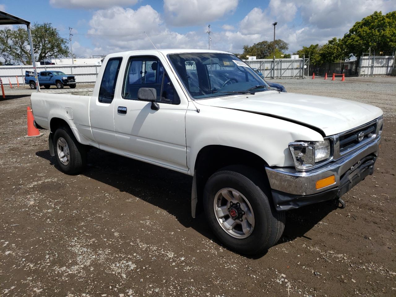 Photo 3 VIN: JT4VN13DXP5118937 - TOYOTA PICKUP 