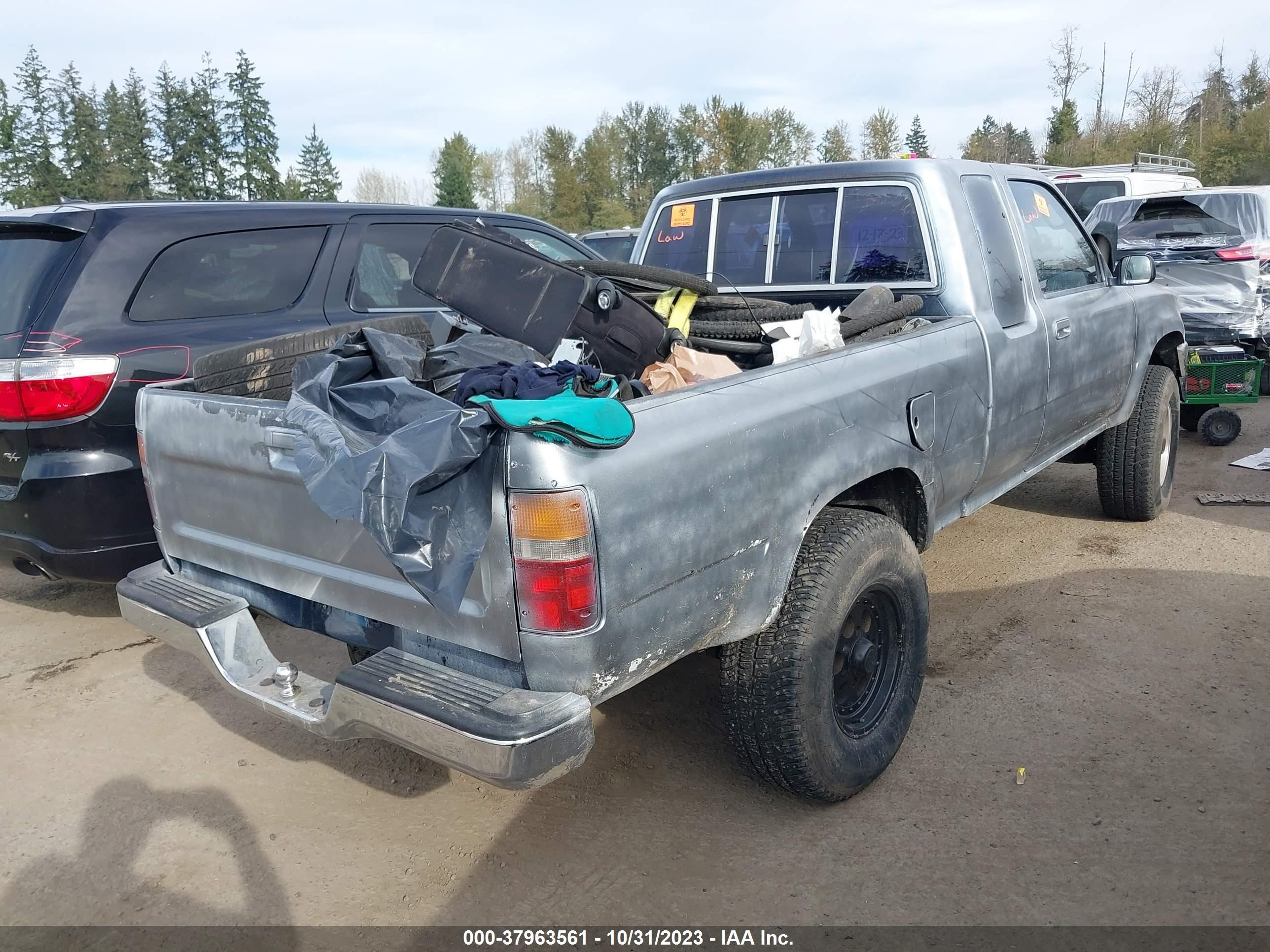 Photo 3 VIN: JT4VN13G4N5076014 - TOYOTA PICKUP 