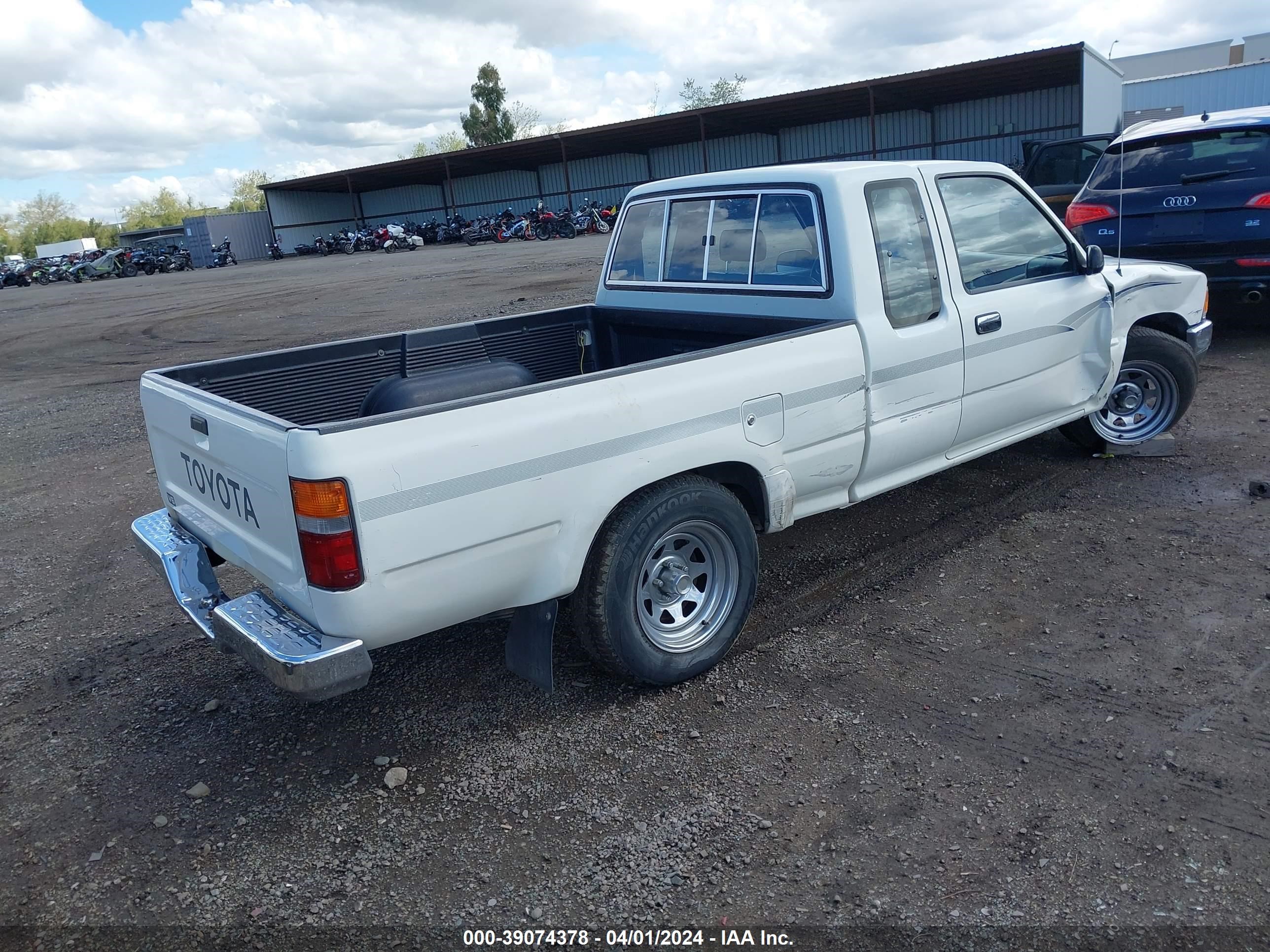 Photo 3 VIN: JT4VN93D7M5017669 - TOYOTA PICKUP 