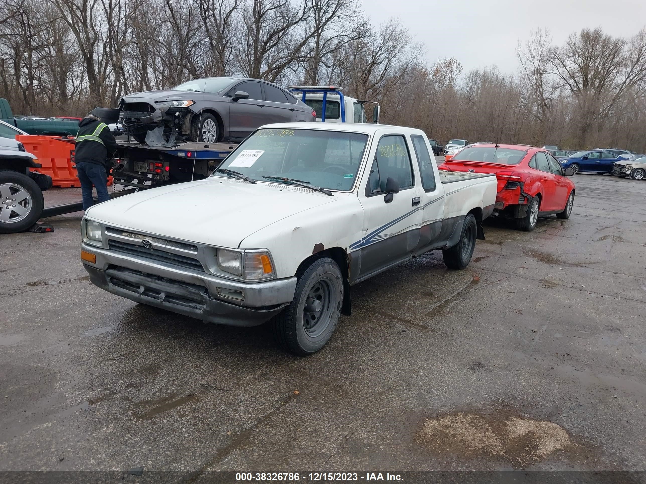 Photo 1 VIN: JT4VN93DXN5026254 - TOYOTA PICKUP 