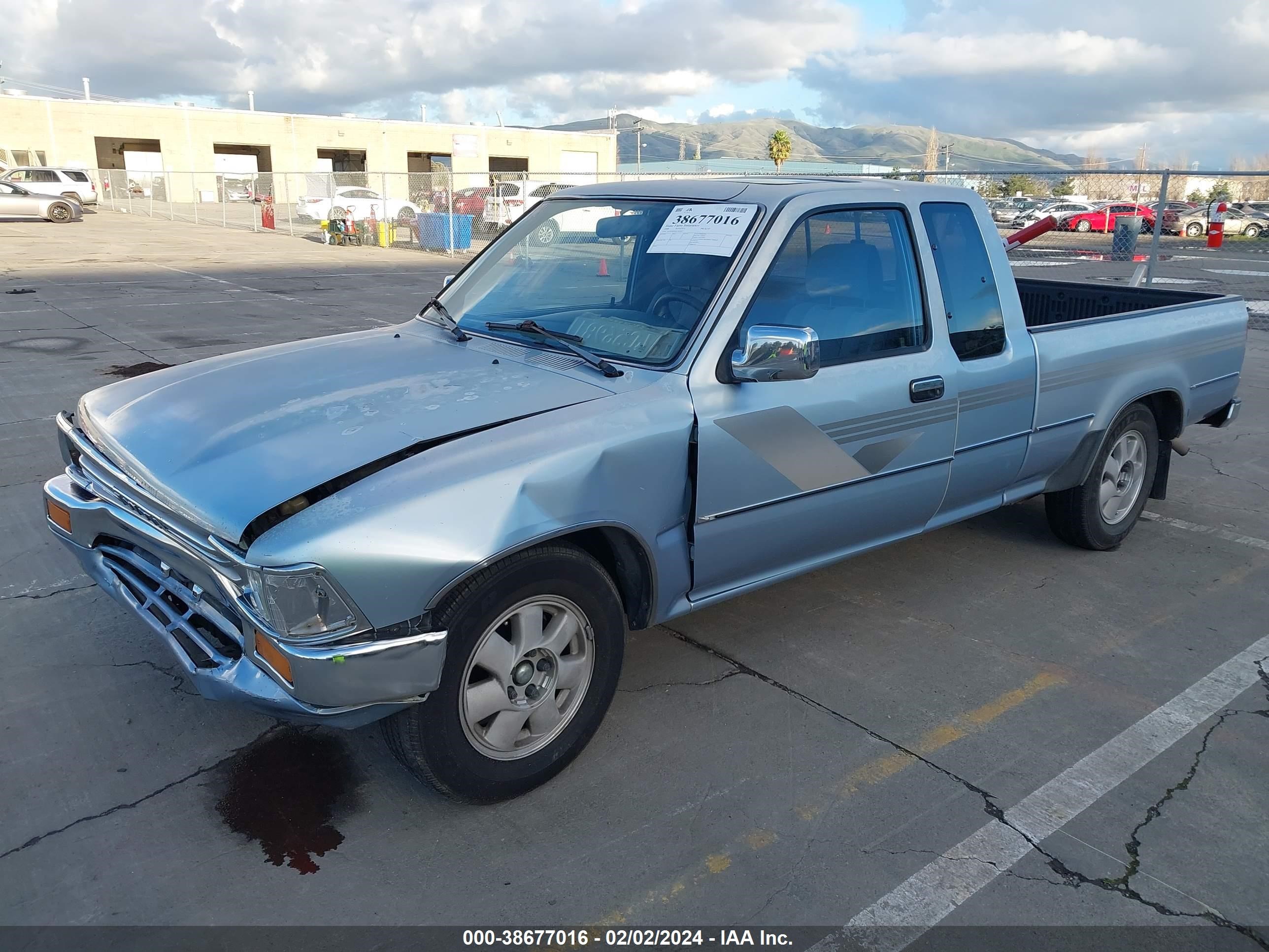 Photo 1 VIN: JT4VN93G2L5016437 - TOYOTA PICKUP 