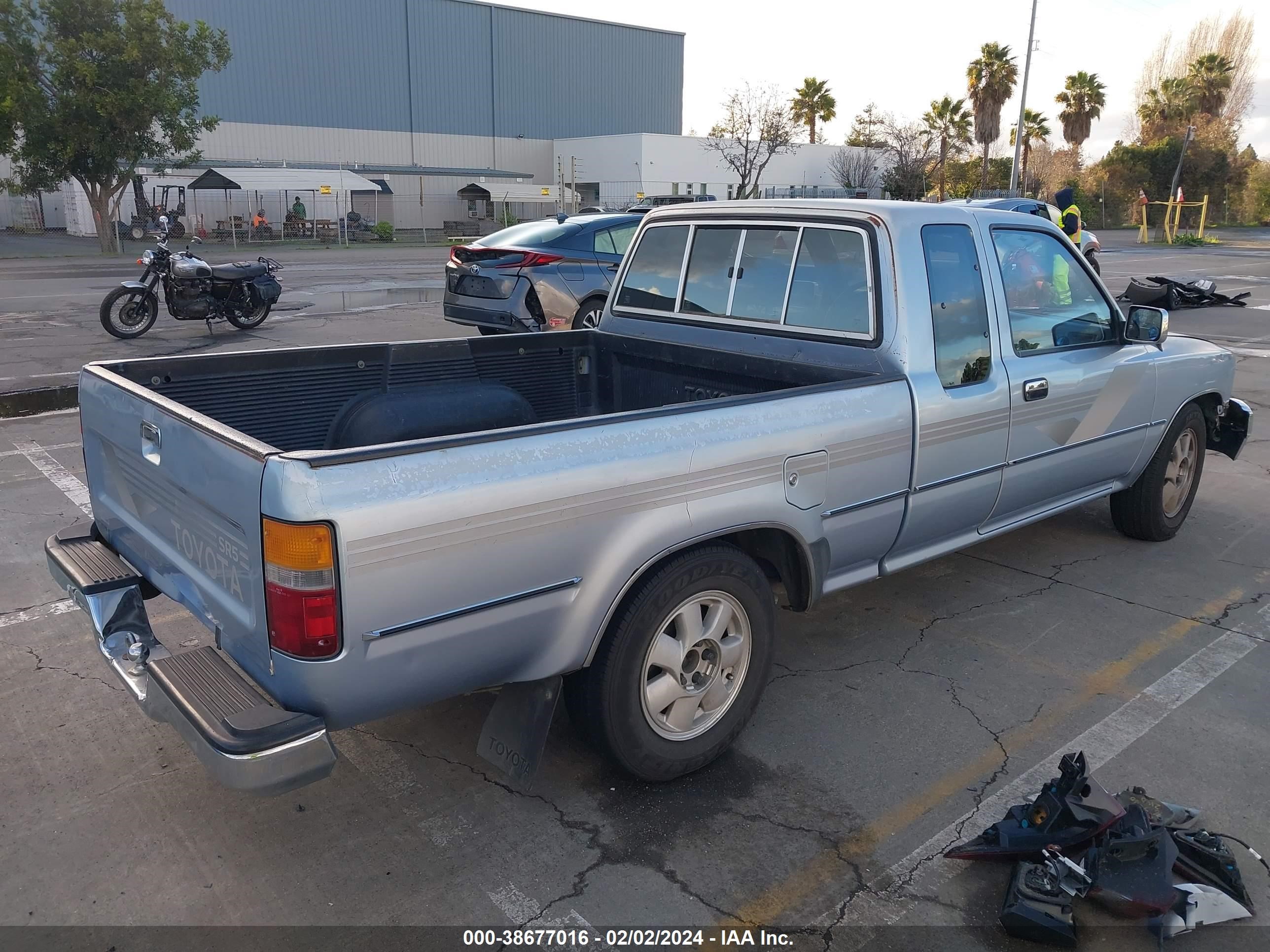 Photo 3 VIN: JT4VN93G2L5016437 - TOYOTA PICKUP 