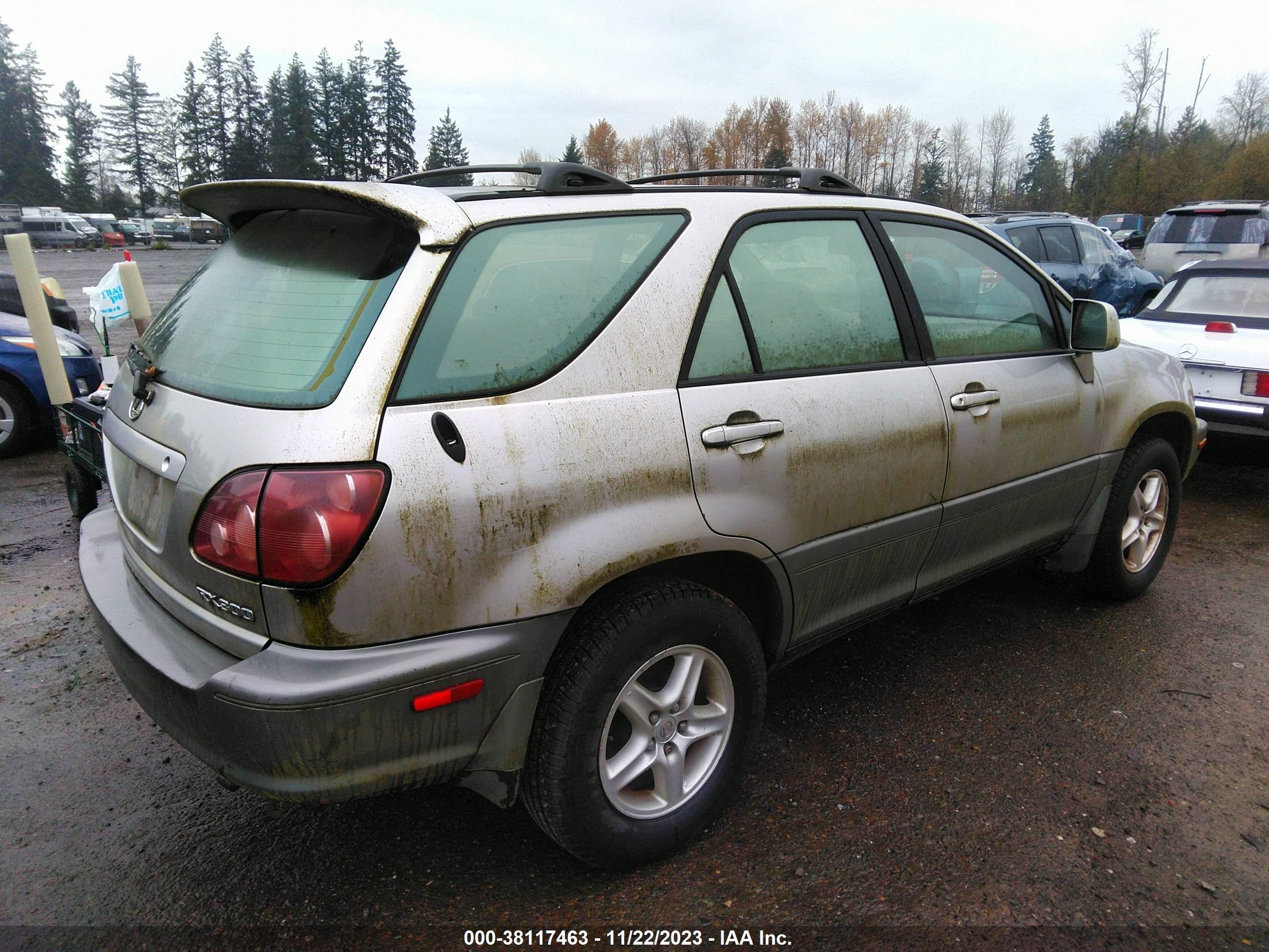 Photo 3 VIN: JT6GF10U6Y0080669 - LEXUS RX 