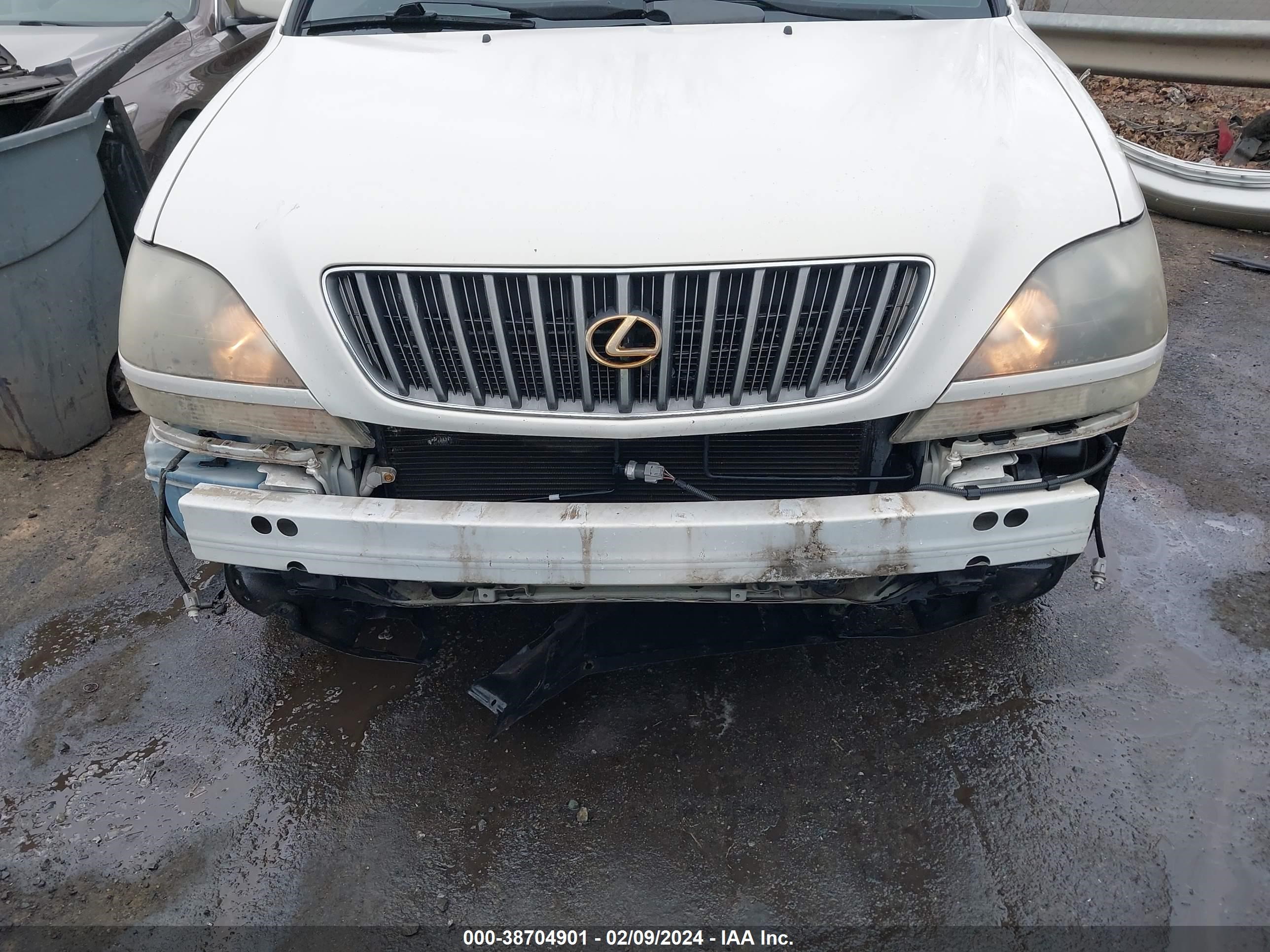 Photo 5 VIN: JT6GF10UXY0076818 - LEXUS RX 