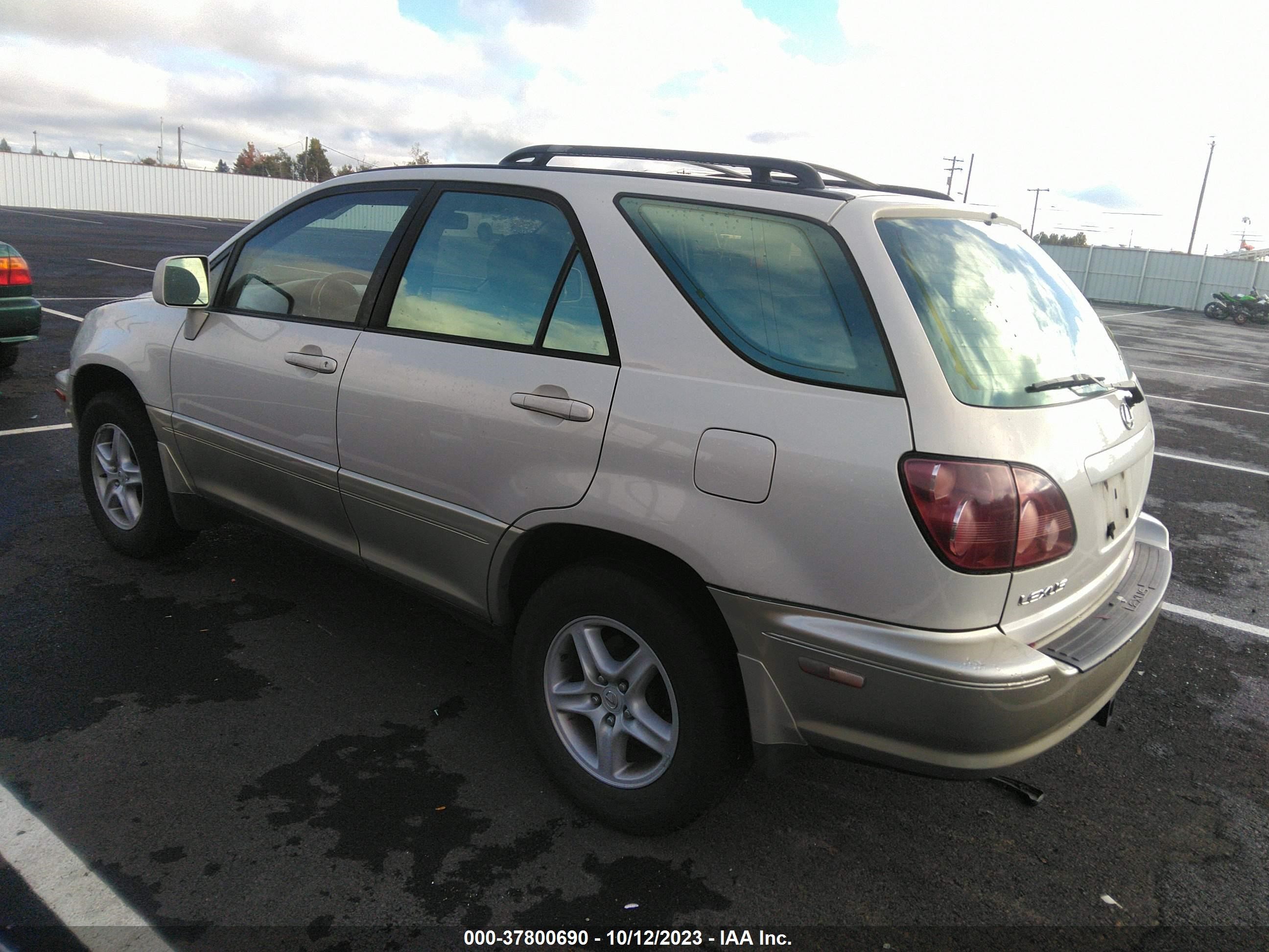 Photo 2 VIN: JT6HF10U2X0018396 - LEXUS RX 