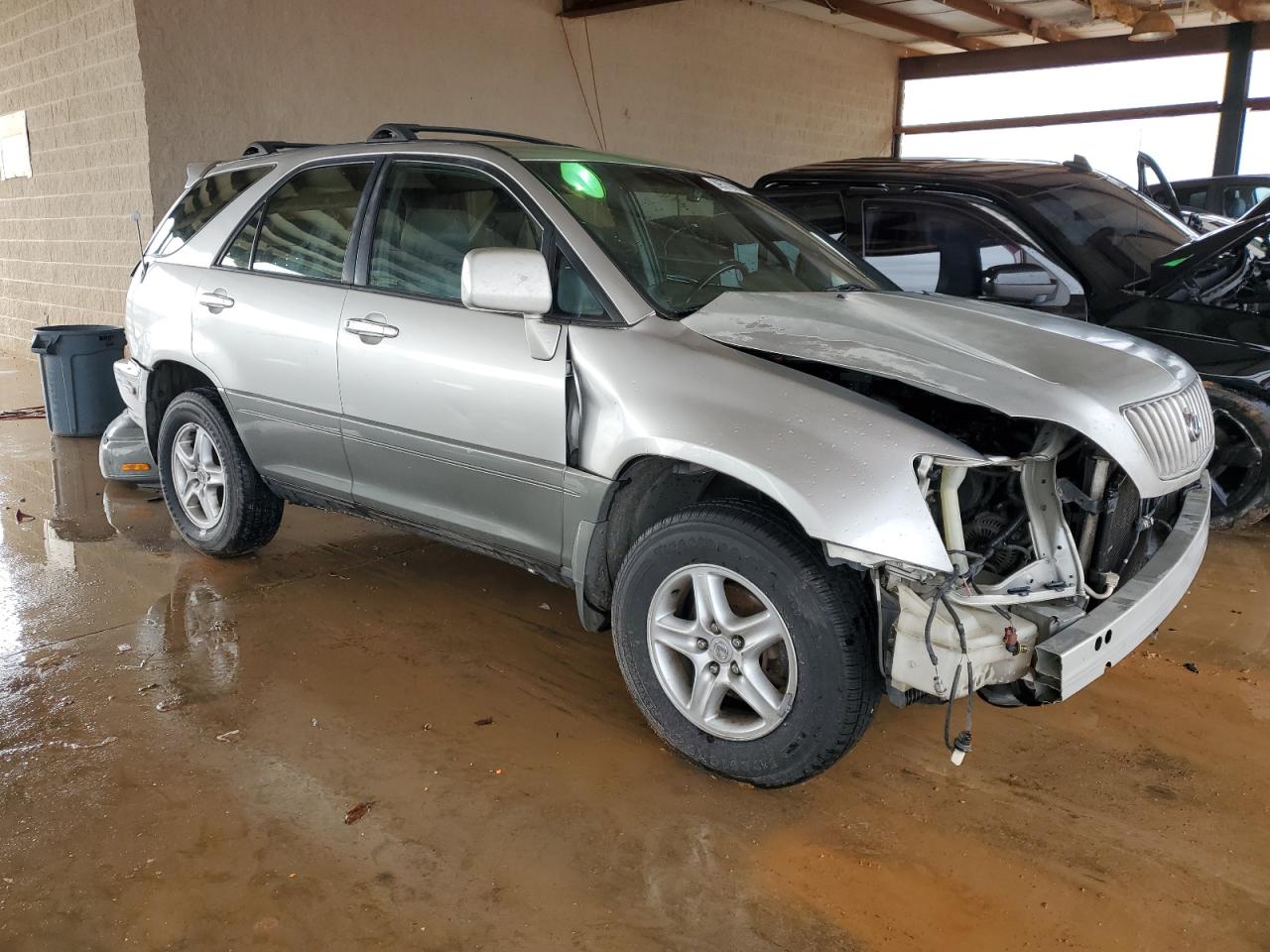 Photo 3 VIN: JT6HF10U6Y0116025 - LEXUS RX 