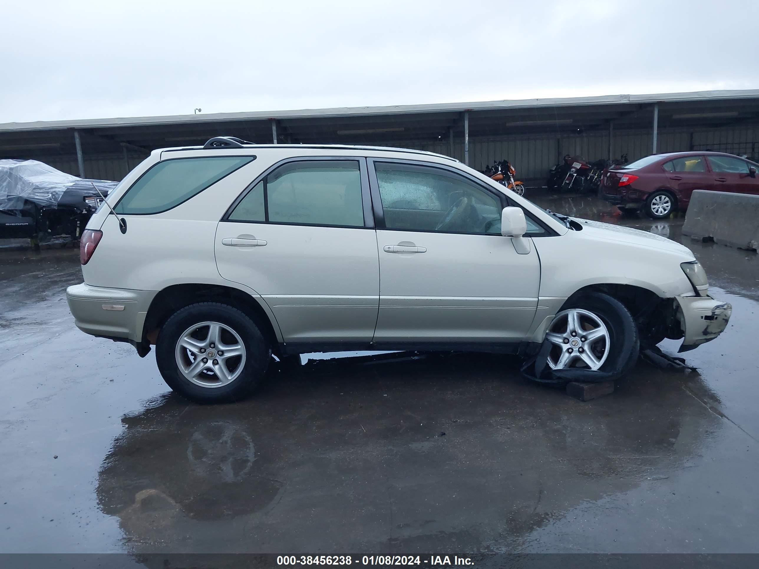 Photo 12 VIN: JT6HF10U8Y0101963 - LEXUS RX 