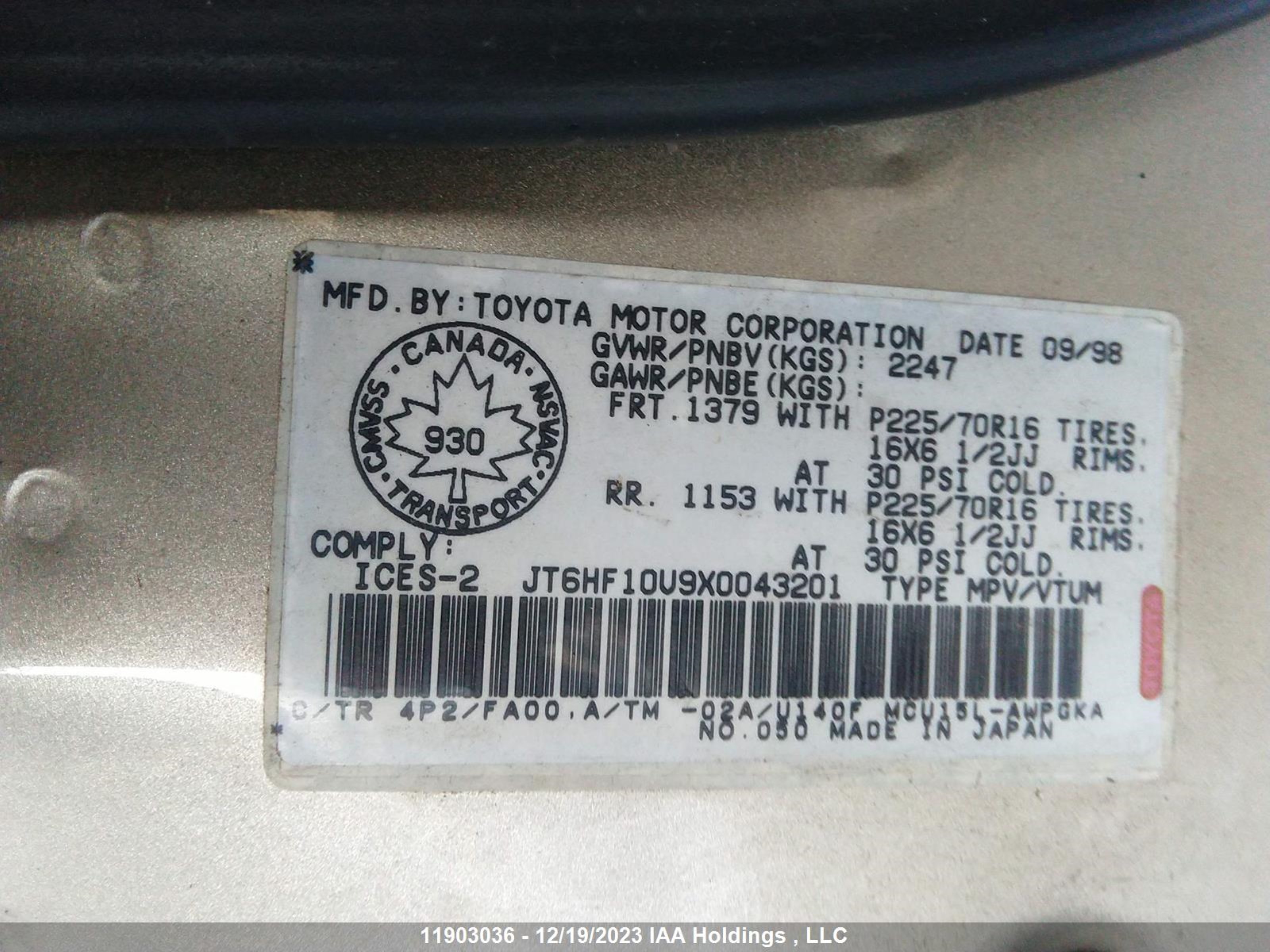 Photo 8 VIN: JT6HF10U9X0043201 - LEXUS RX 