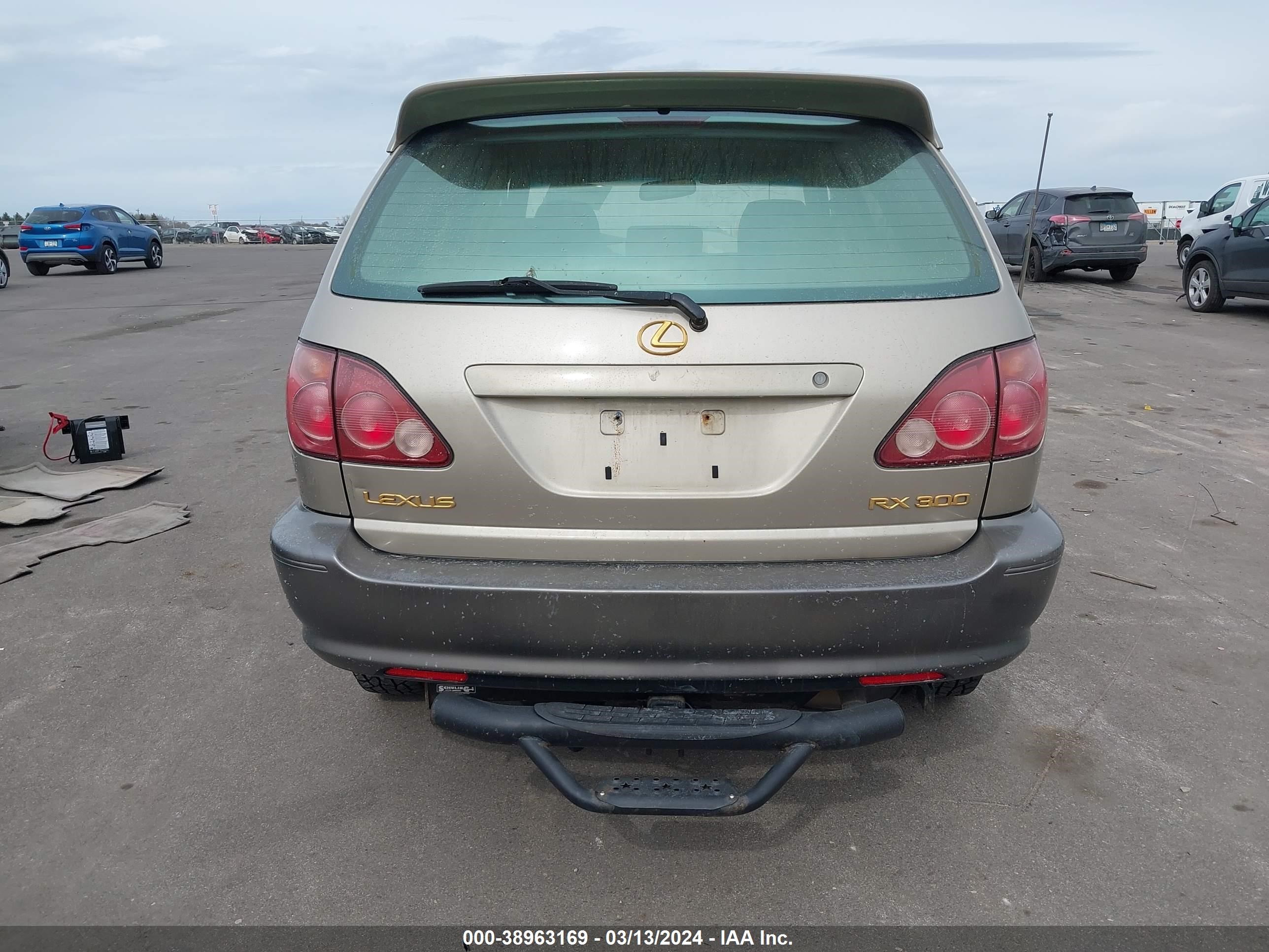 Photo 15 VIN: JT6HF10U9Y0108890 - LEXUS RX 