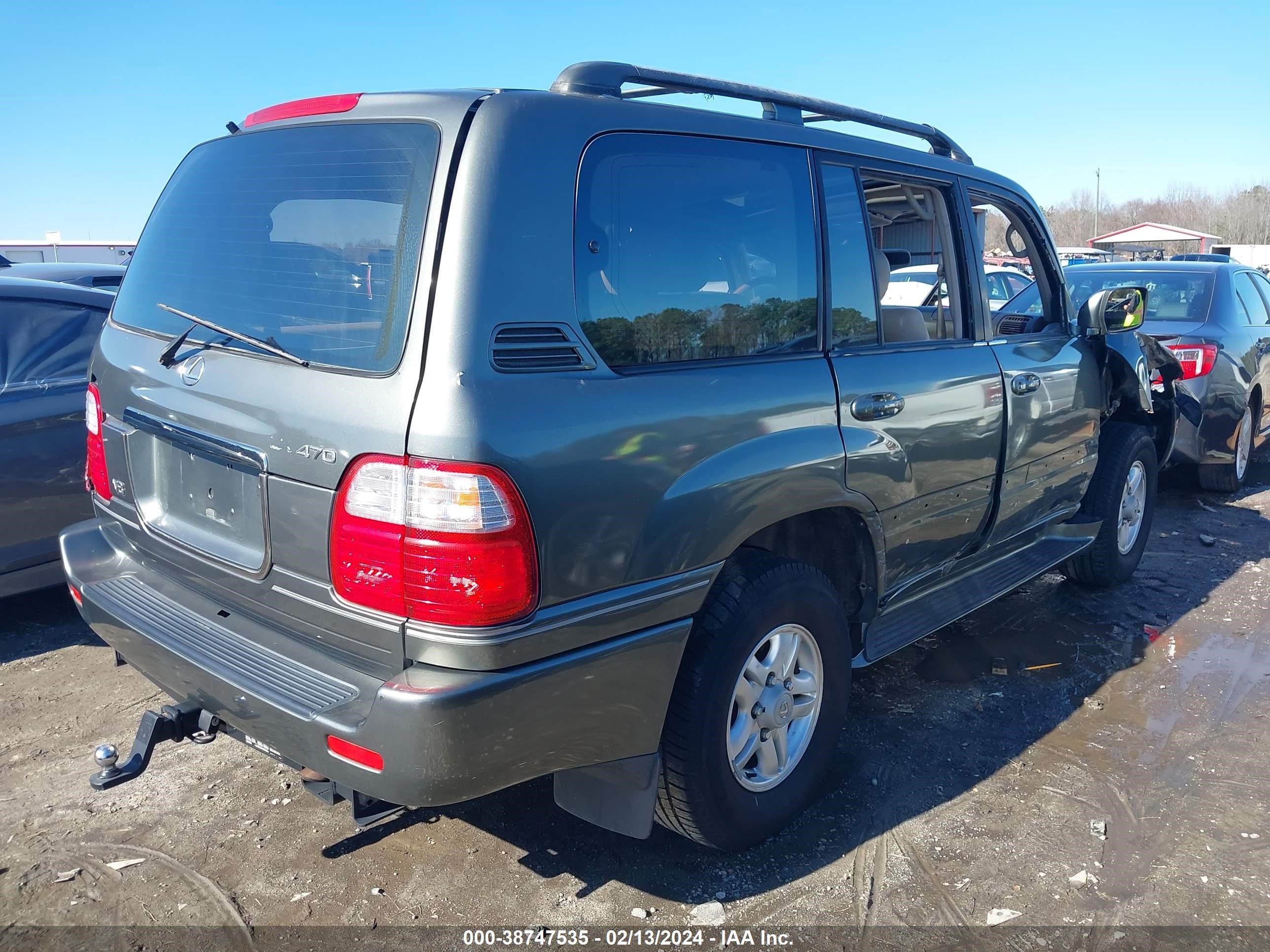 Photo 3 VIN: JT6HT00W0W0010879 - LEXUS LX 