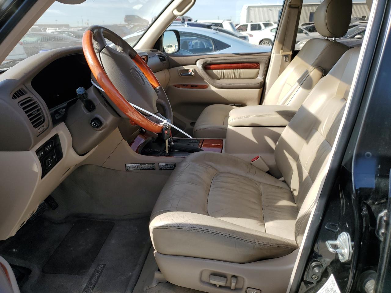 Photo 6 VIN: JT6HT00W2Y0082377 - LEXUS LX 