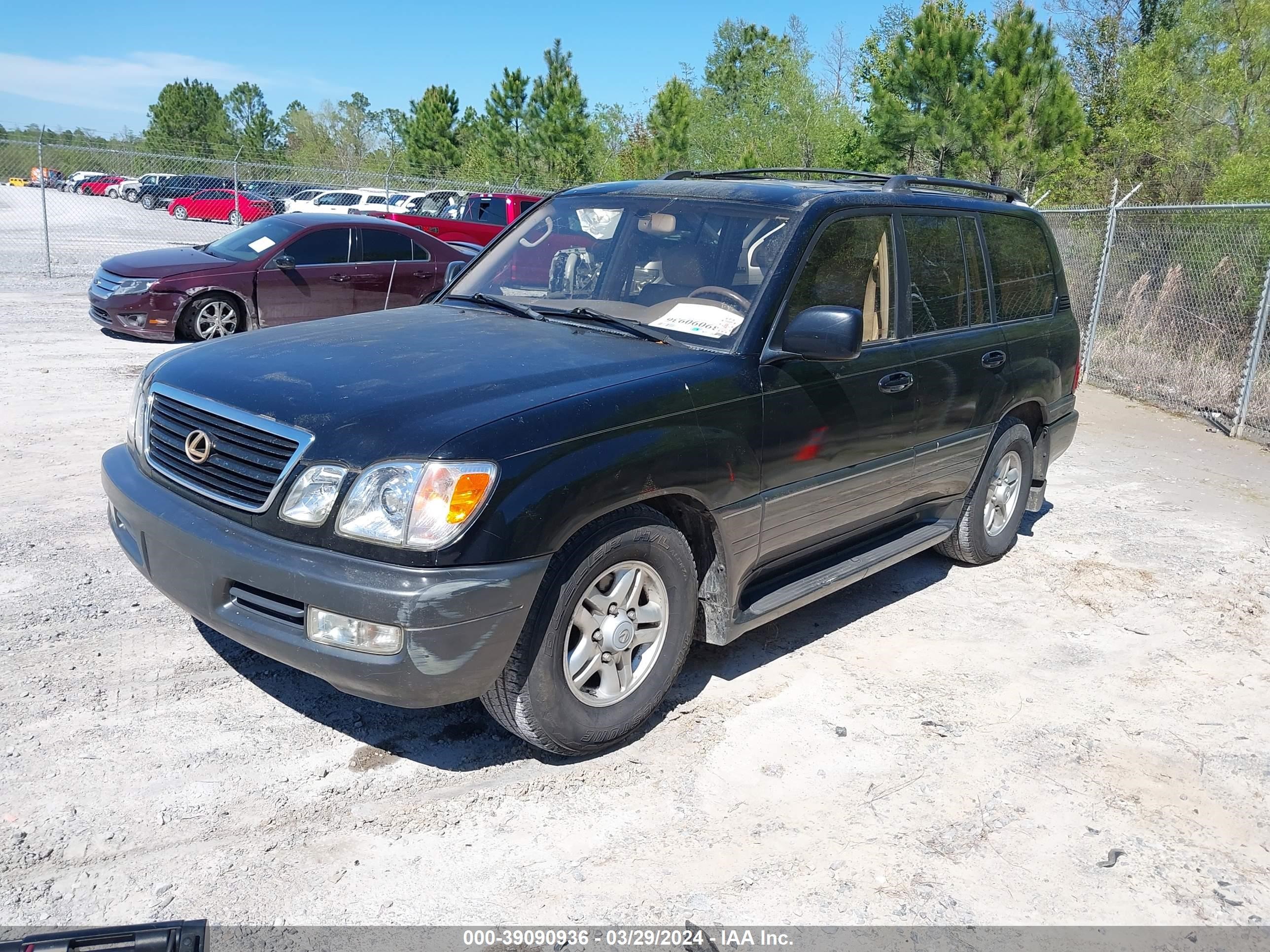 Photo 1 VIN: JT6HT00W3X0037222 - LEXUS LX 