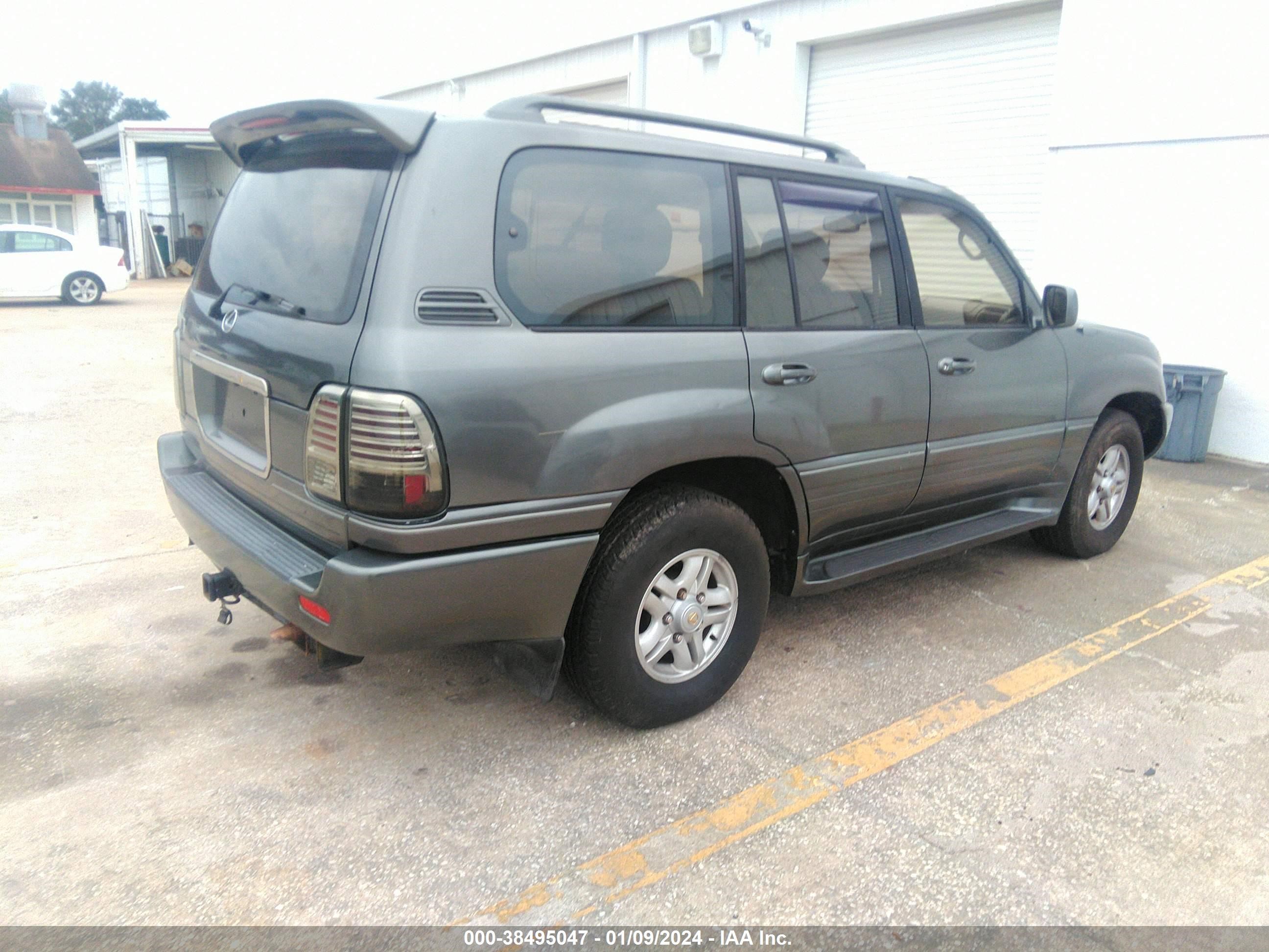 Photo 4 VIN: JT6HT00W5X0050604 - LEXUS LX 