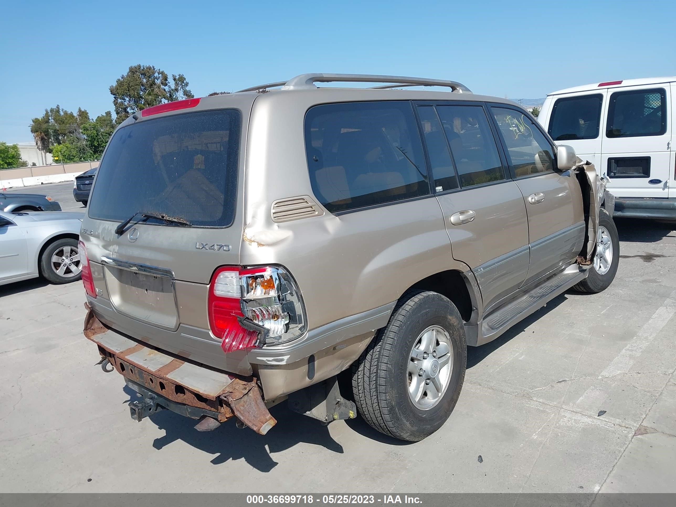 Photo 3 VIN: JT6HT00WXX0029036 - LEXUS LX 