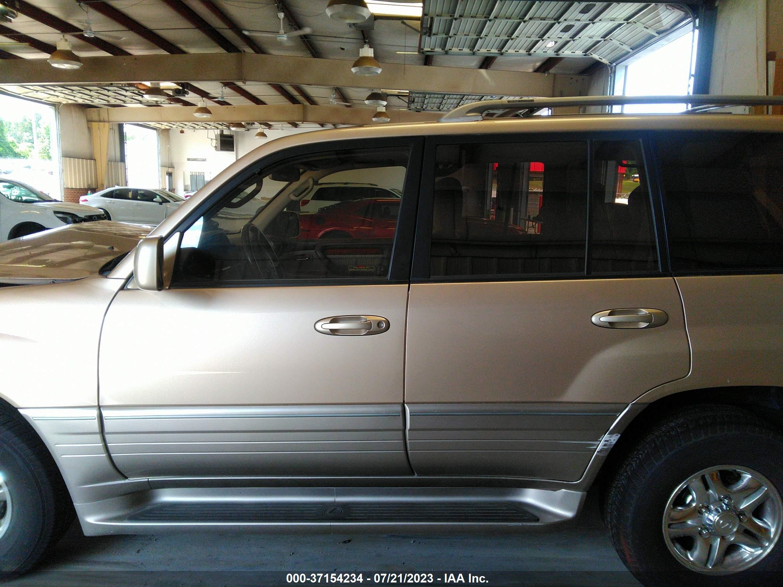 Photo 14 VIN: JT6HT00WXX0043406 - LEXUS LX 