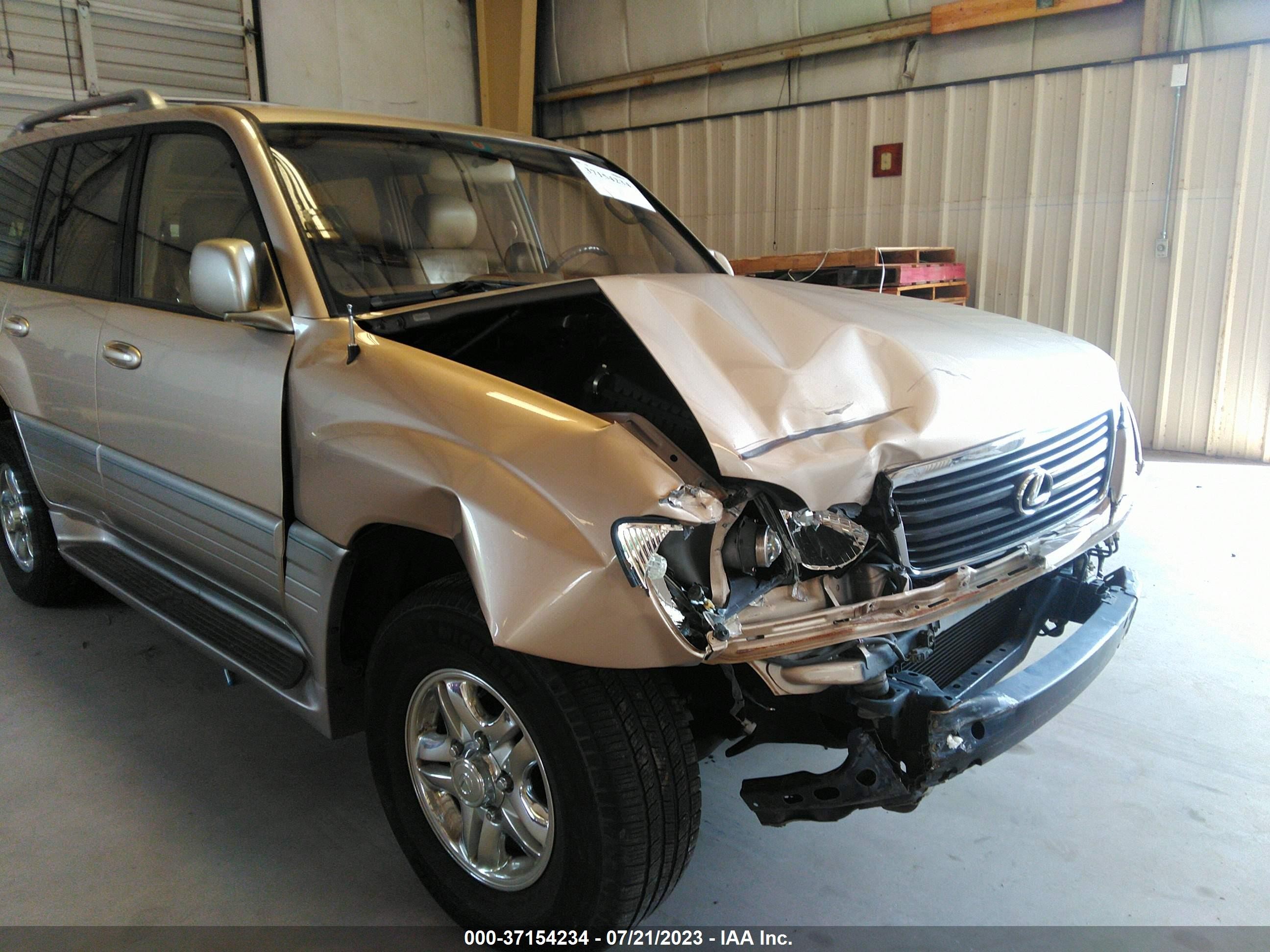 Photo 5 VIN: JT6HT00WXX0043406 - LEXUS LX 