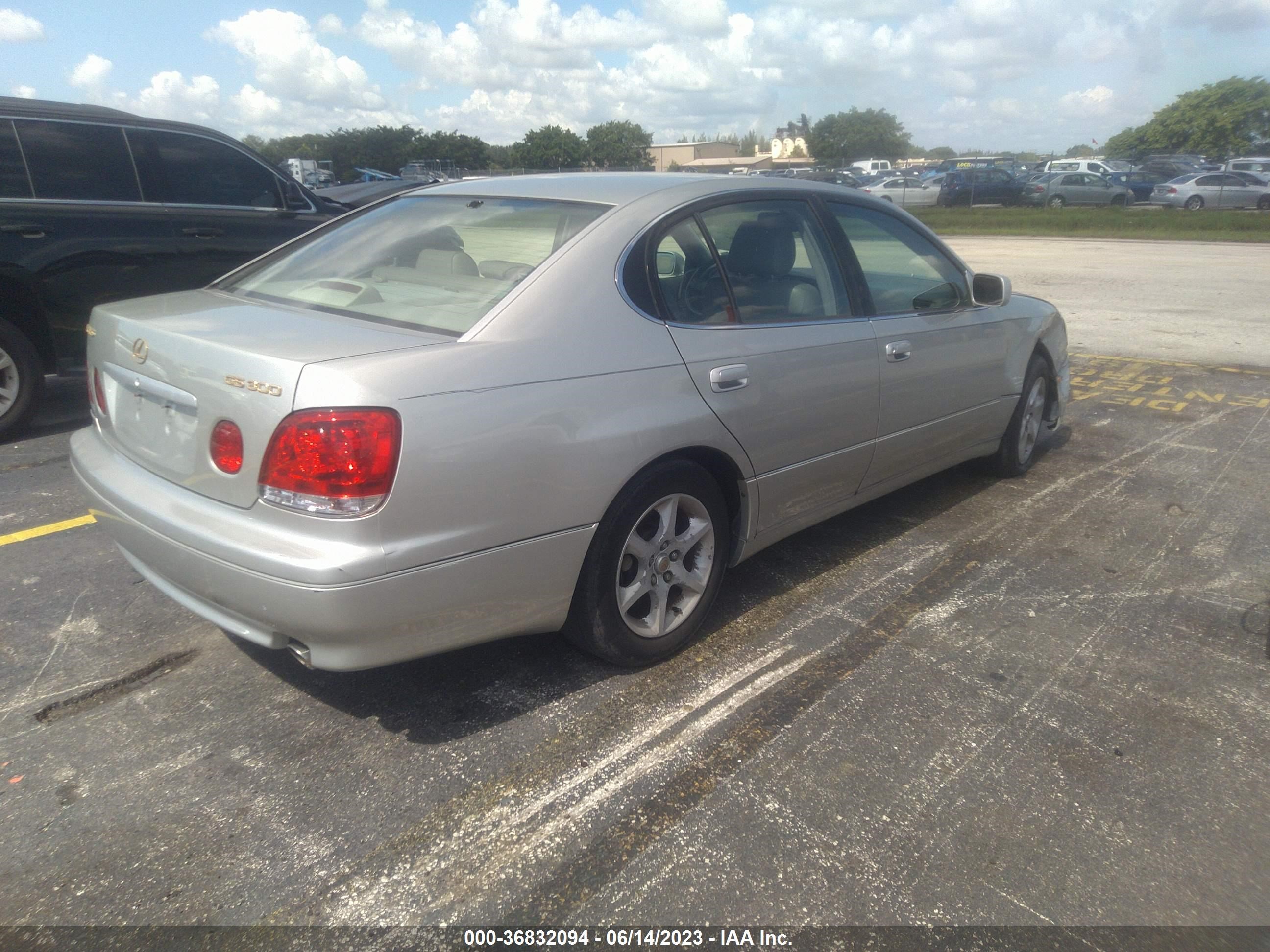 Photo 3 VIN: JT8BD69S610130904 - LEXUS GS 300 