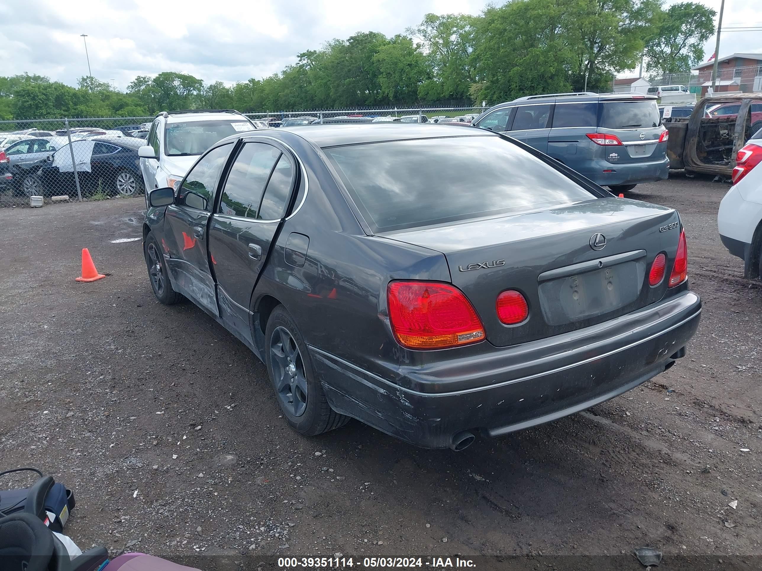 Photo 2 VIN: JT8BD69SX20171585 - LEXUS GS 300 