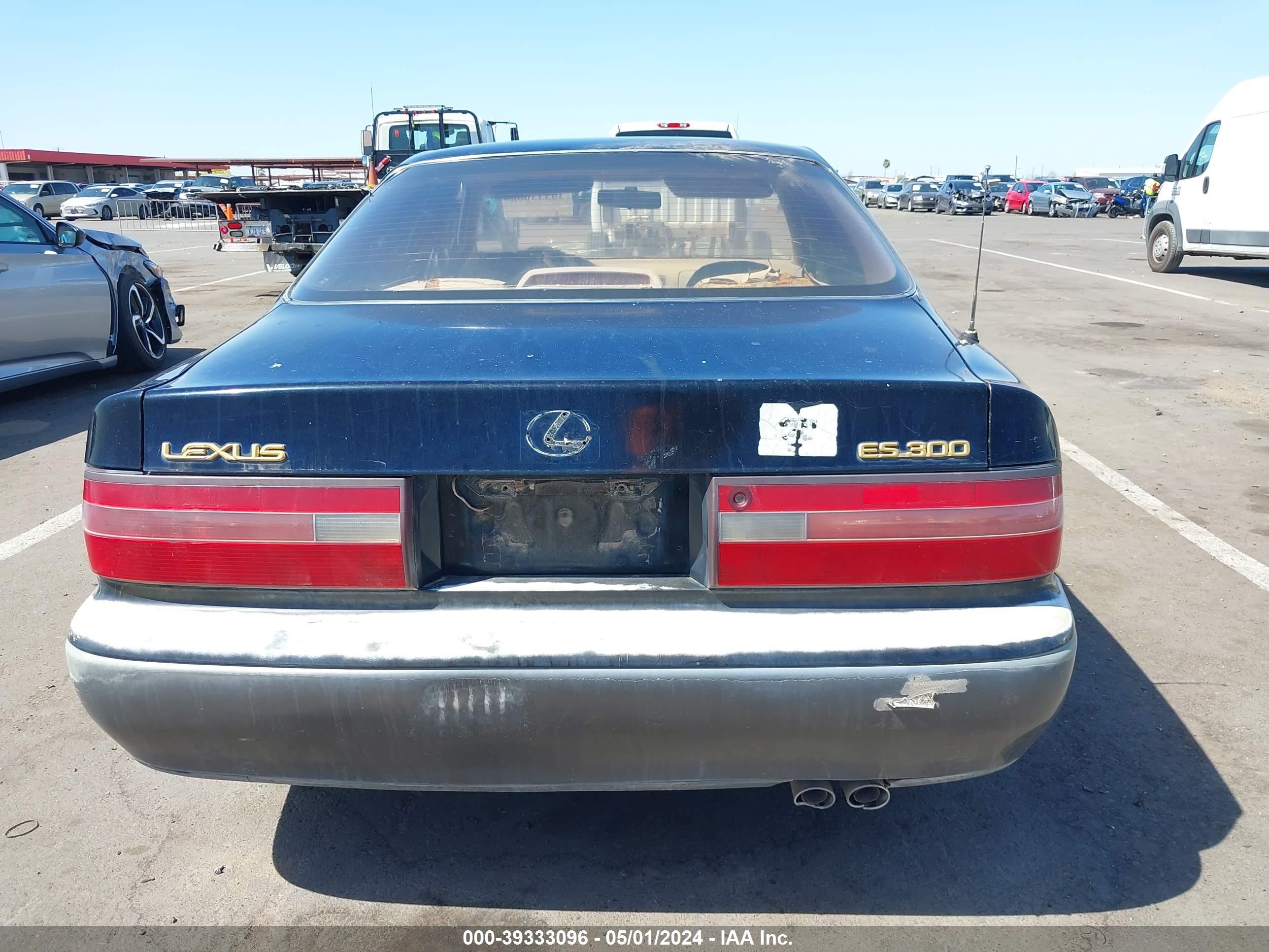 Photo 16 VIN: JT8BF12G170183743 - LEXUS ES 