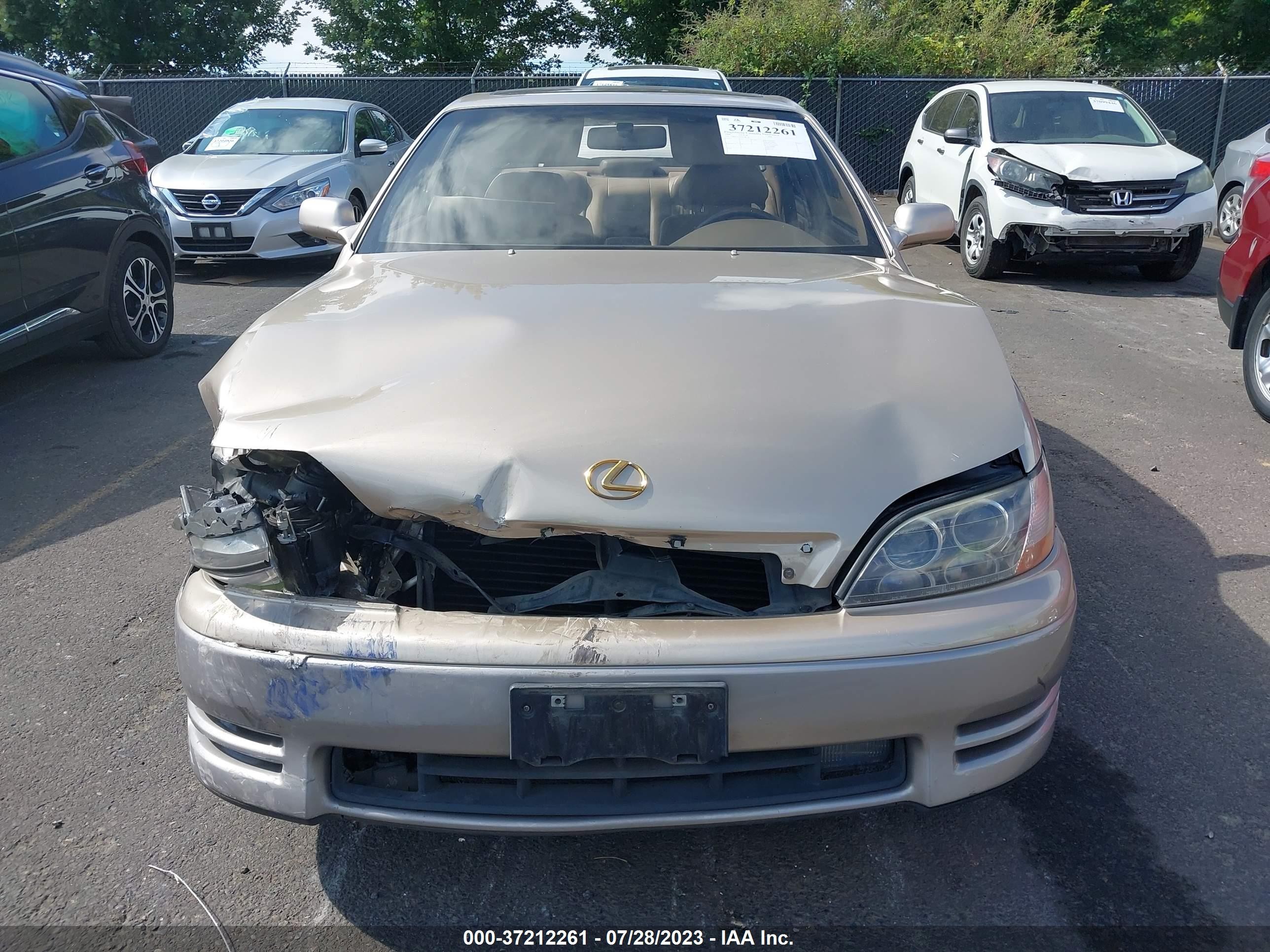 Photo 11 VIN: JT8BF12GXT0148120 - LEXUS ES 