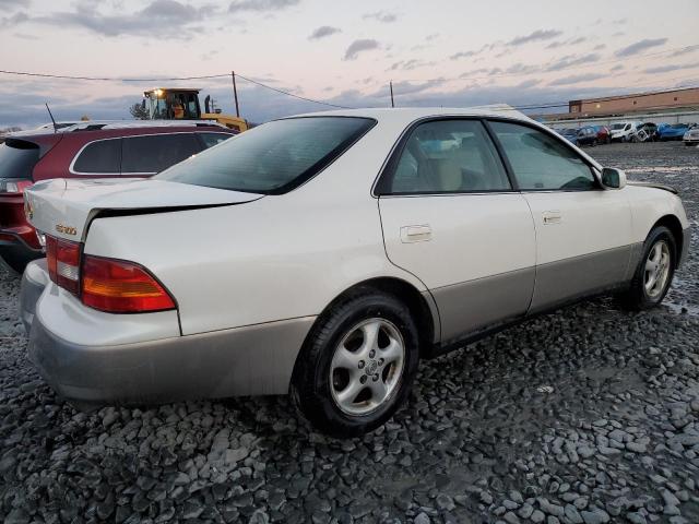 Photo 2 VIN: JT8BF22G0V0061240 - LEXUS ES300 