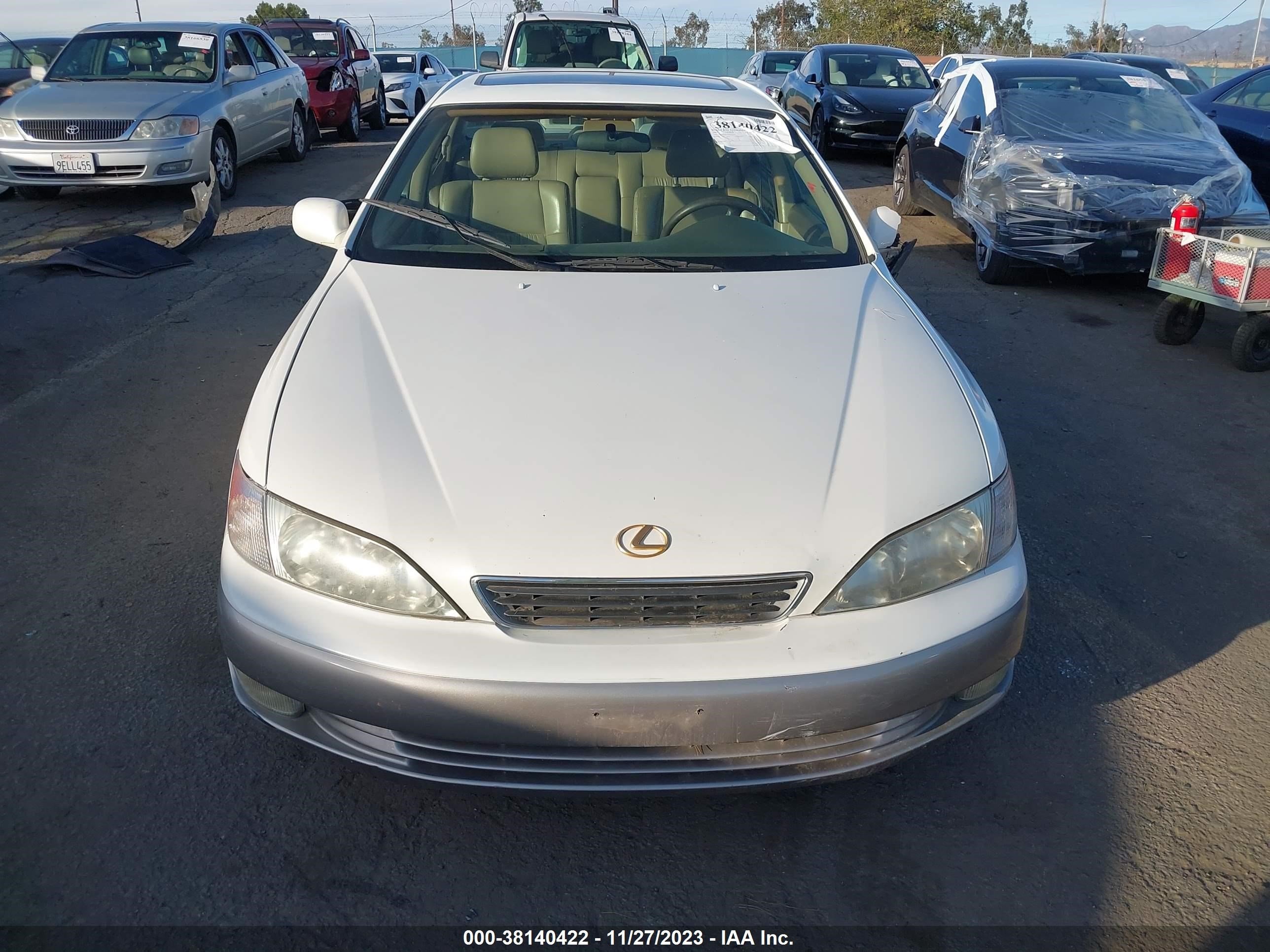 Photo 11 VIN: JT8BF22G1V0025217 - LEXUS ES 