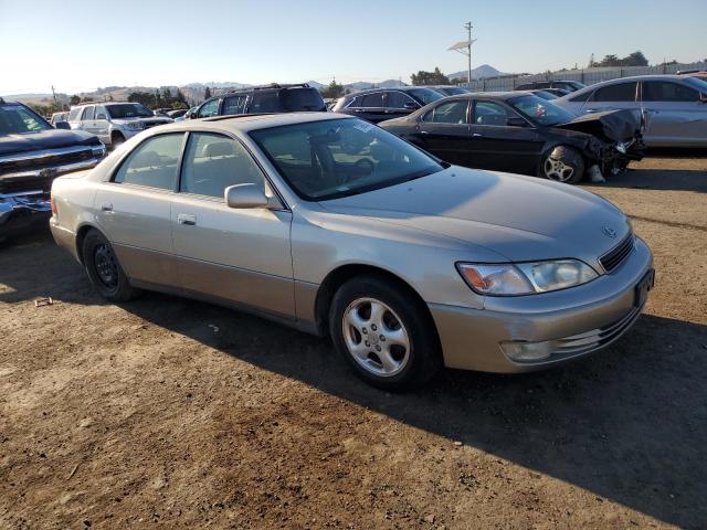 Photo 3 VIN: JT8BF22G1V0034922 - LEXUS ES 300 