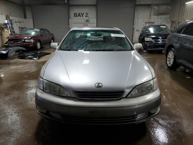 Photo 4 VIN: JT8BF22G1V0069637 - LEXUS ES300 