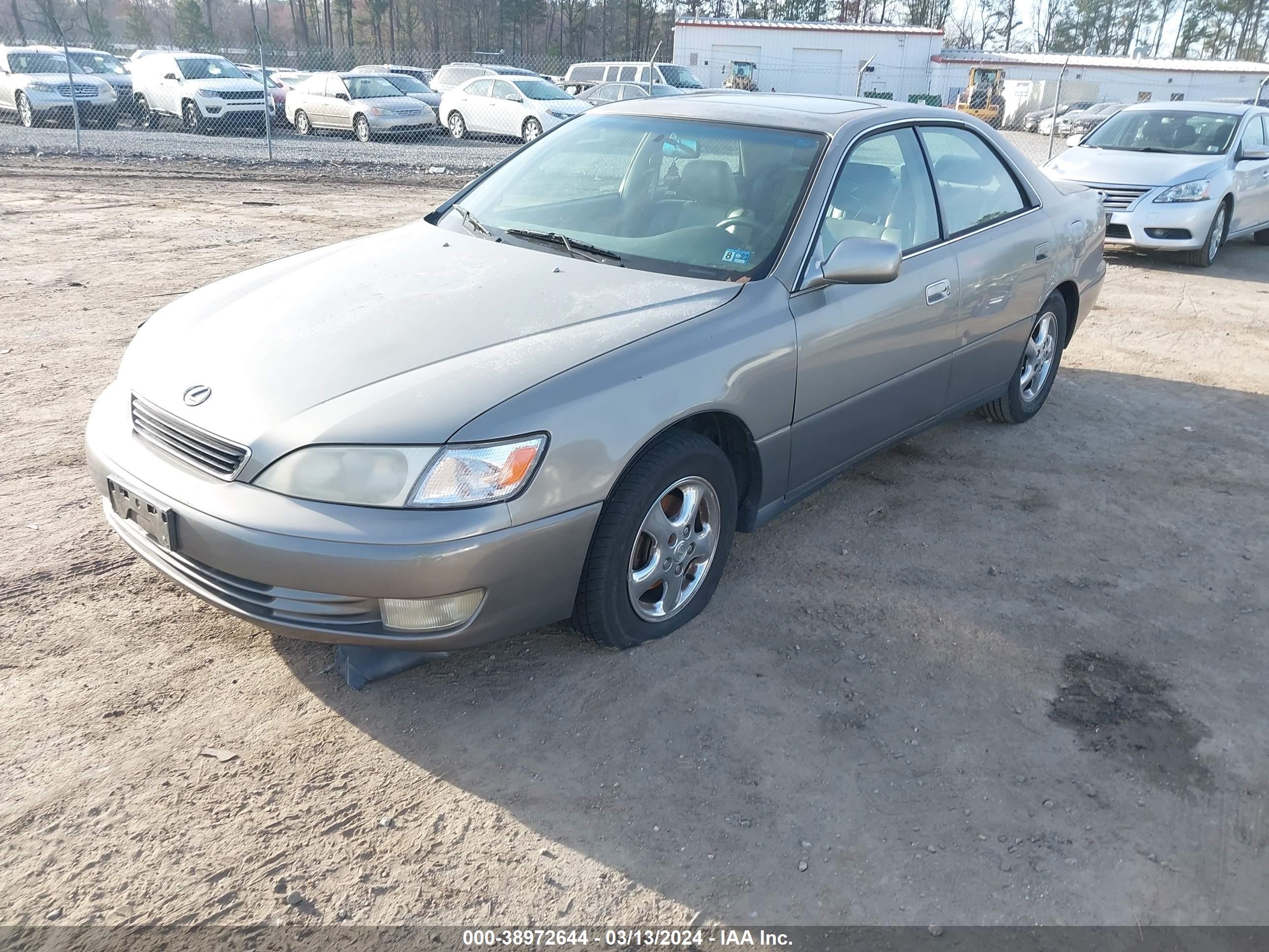 Photo 1 VIN: JT8BF22G4V0074332 - LEXUS ES 