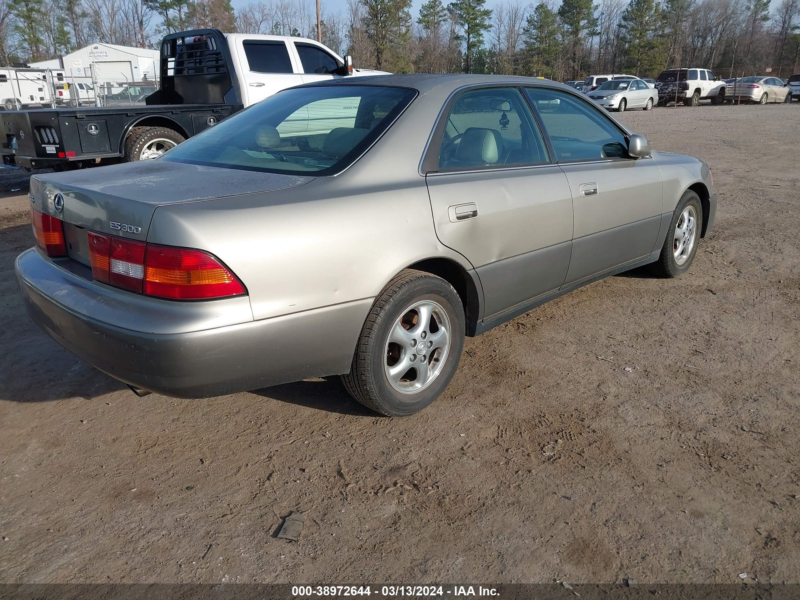 Photo 3 VIN: JT8BF22G4V0074332 - LEXUS ES 