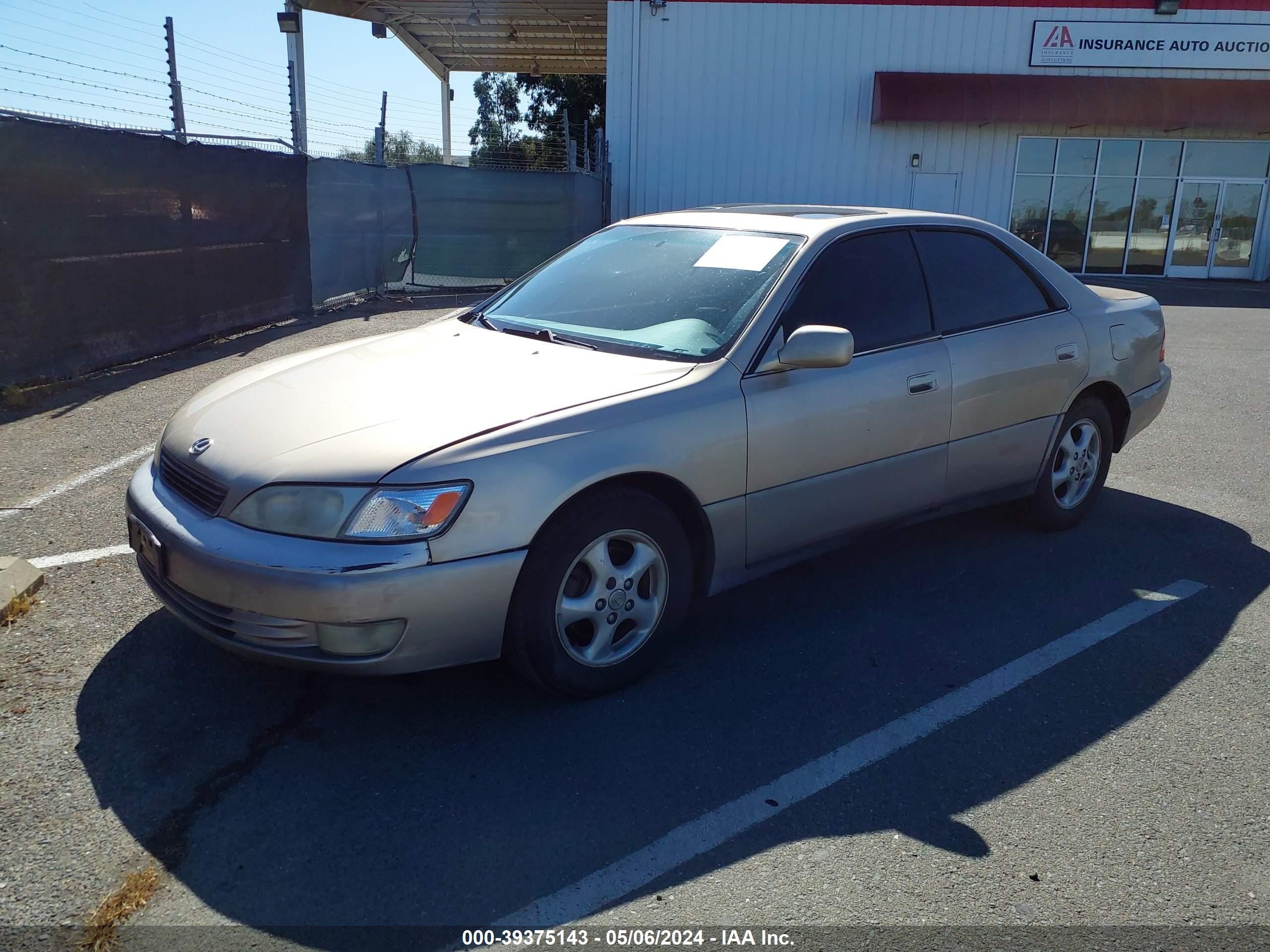 Photo 1 VIN: JT8BF22G8V0078576 - LEXUS ES 