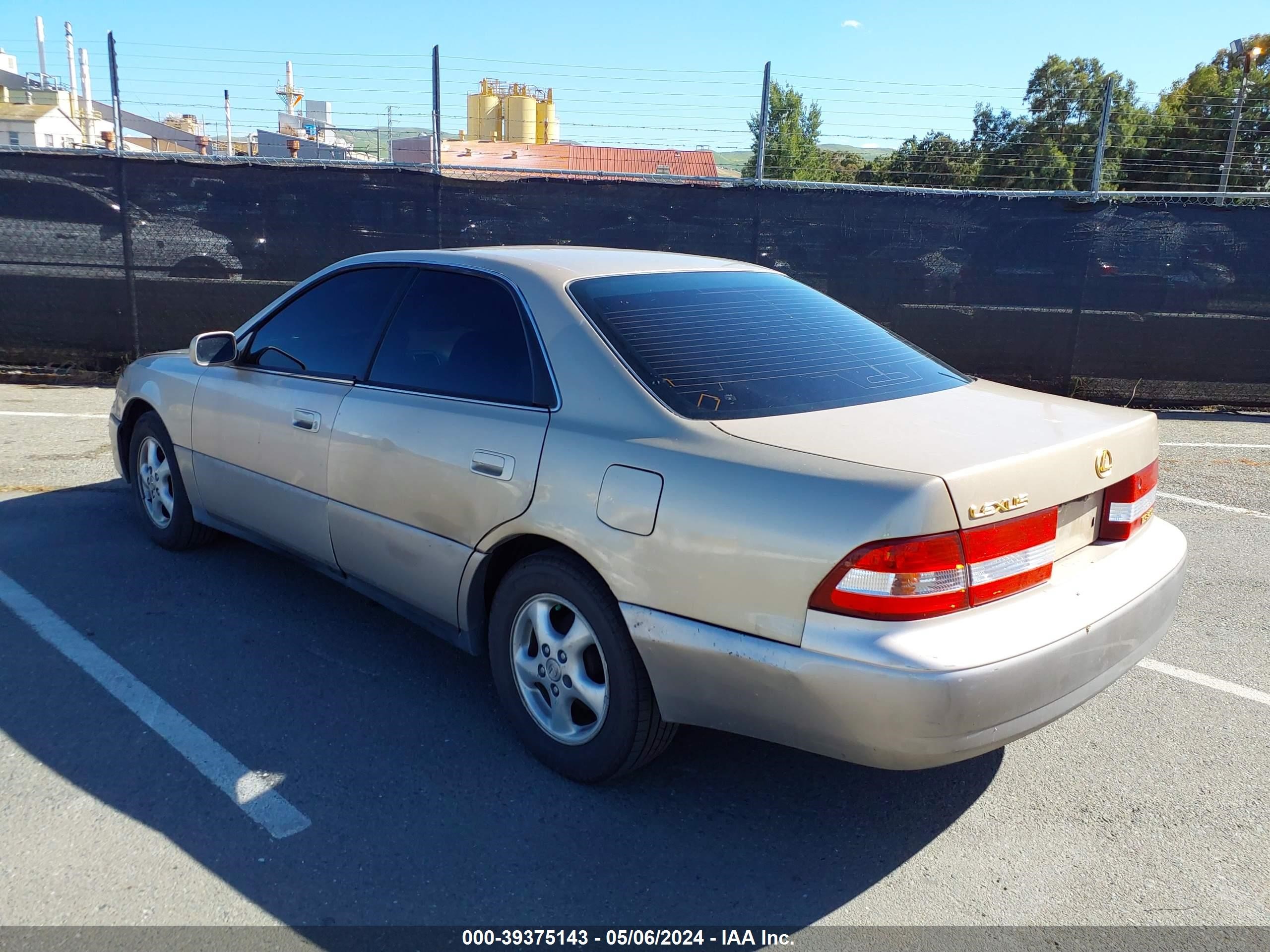 Photo 2 VIN: JT8BF22G8V0078576 - LEXUS ES 