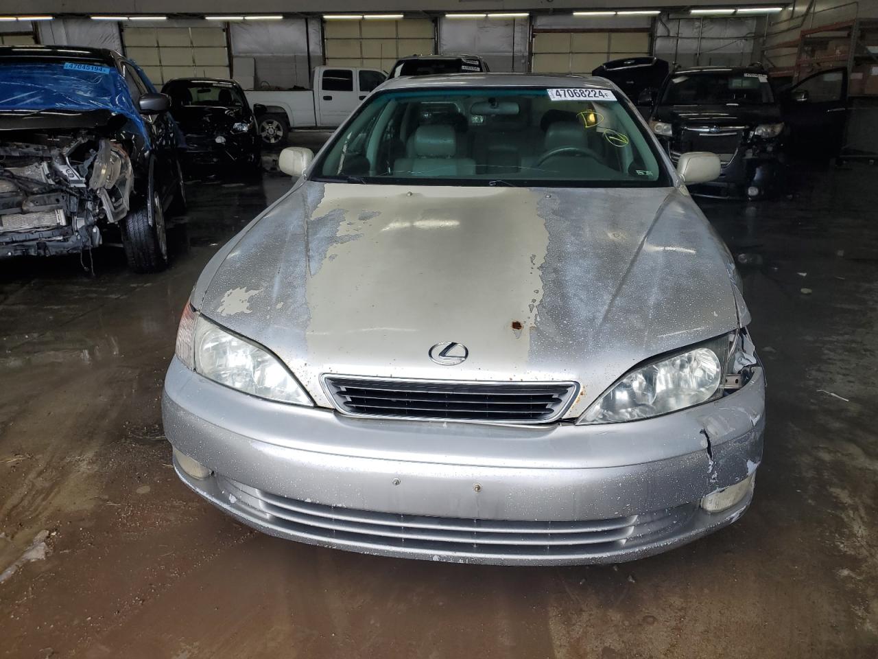 Photo 4 VIN: JT8BF22GXV0045725 - LEXUS ES 