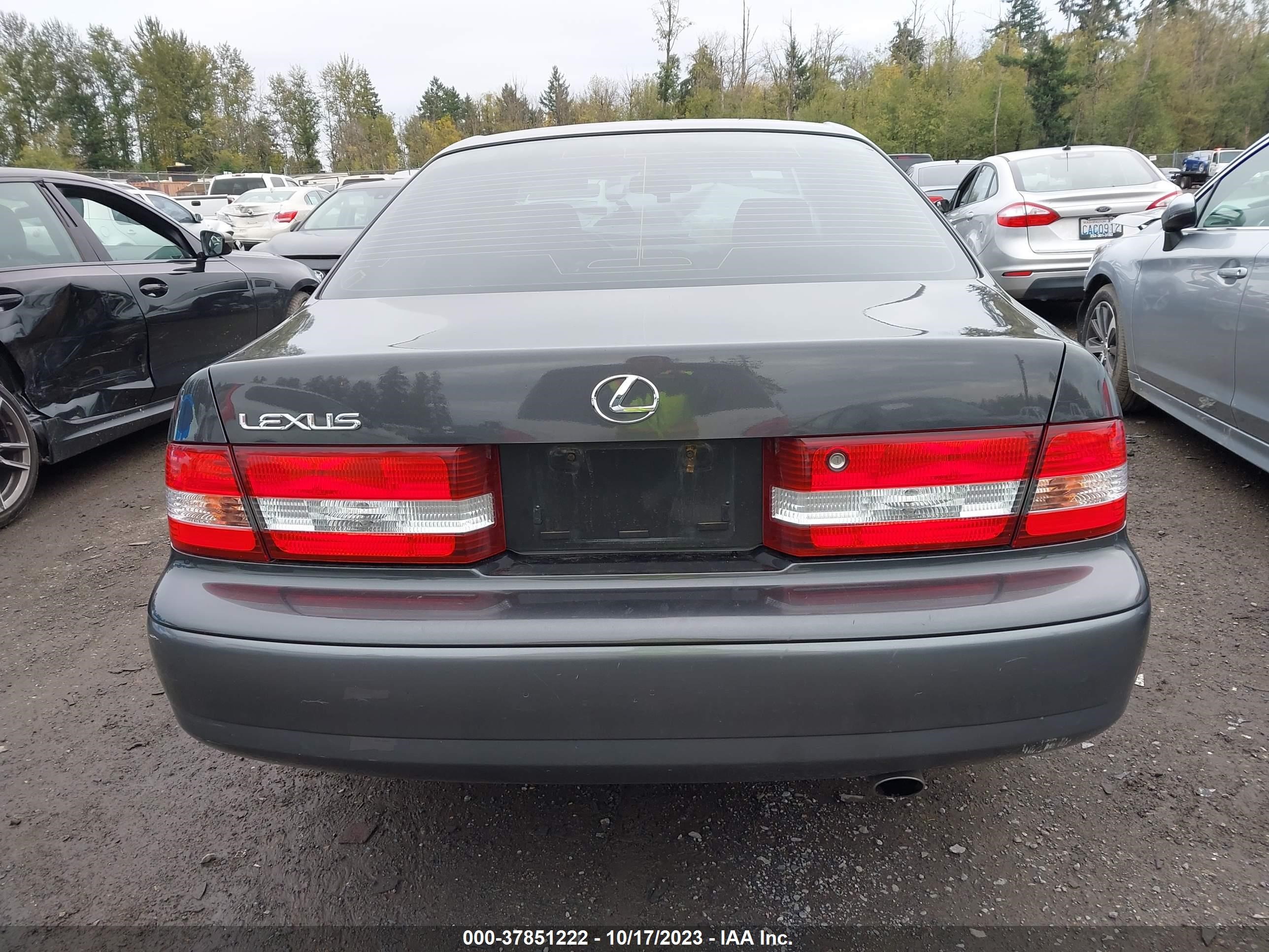 Photo 15 VIN: JT8BF28G1Y5077638 - LEXUS ES 