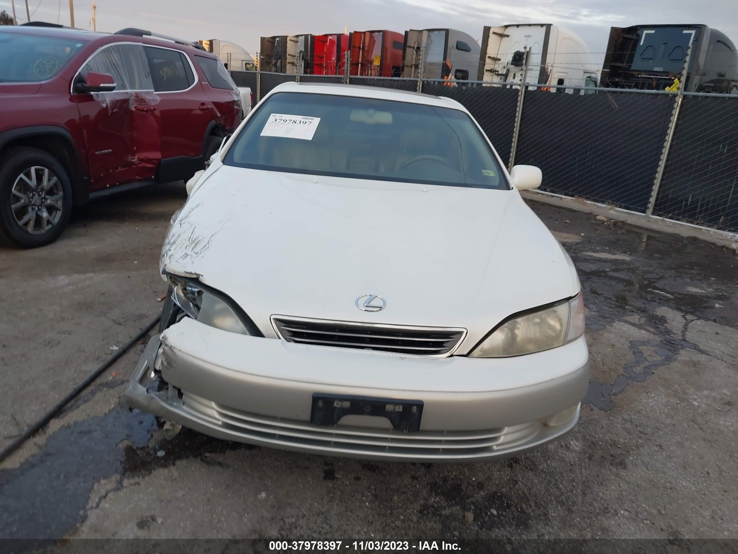 Photo 11 VIN: JT8BF28G3Y5101986 - LEXUS ES 