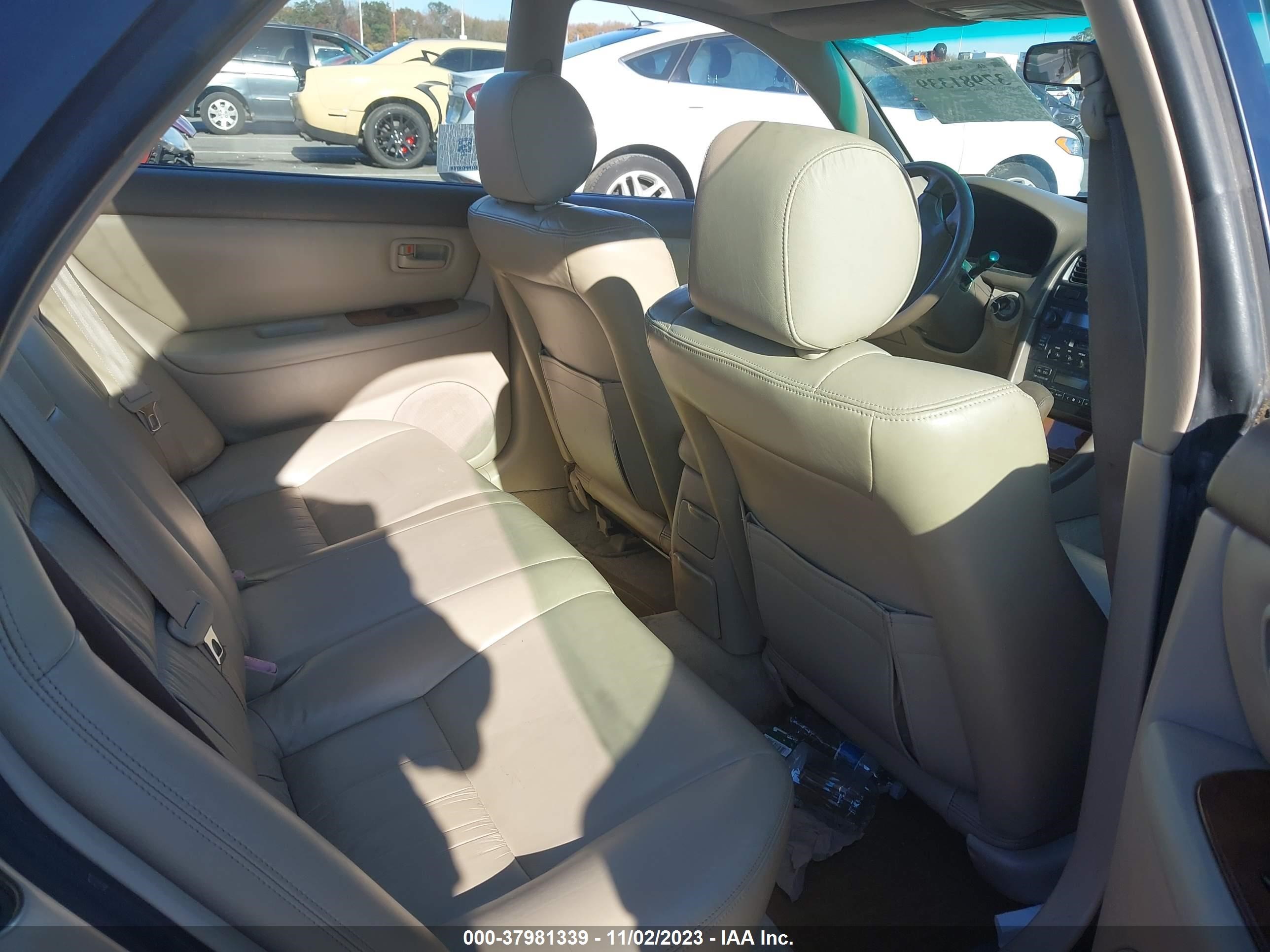 Photo 7 VIN: JT8BF28G4W0136093 - LEXUS ES 