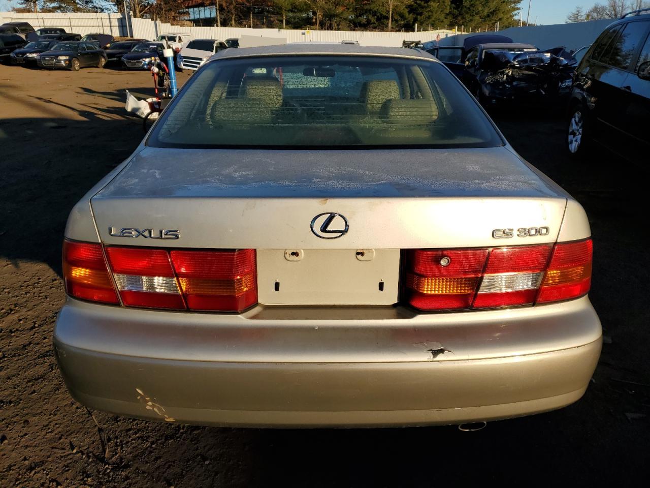 Photo 5 VIN: JT8BF28G4W5046610 - LEXUS ES 