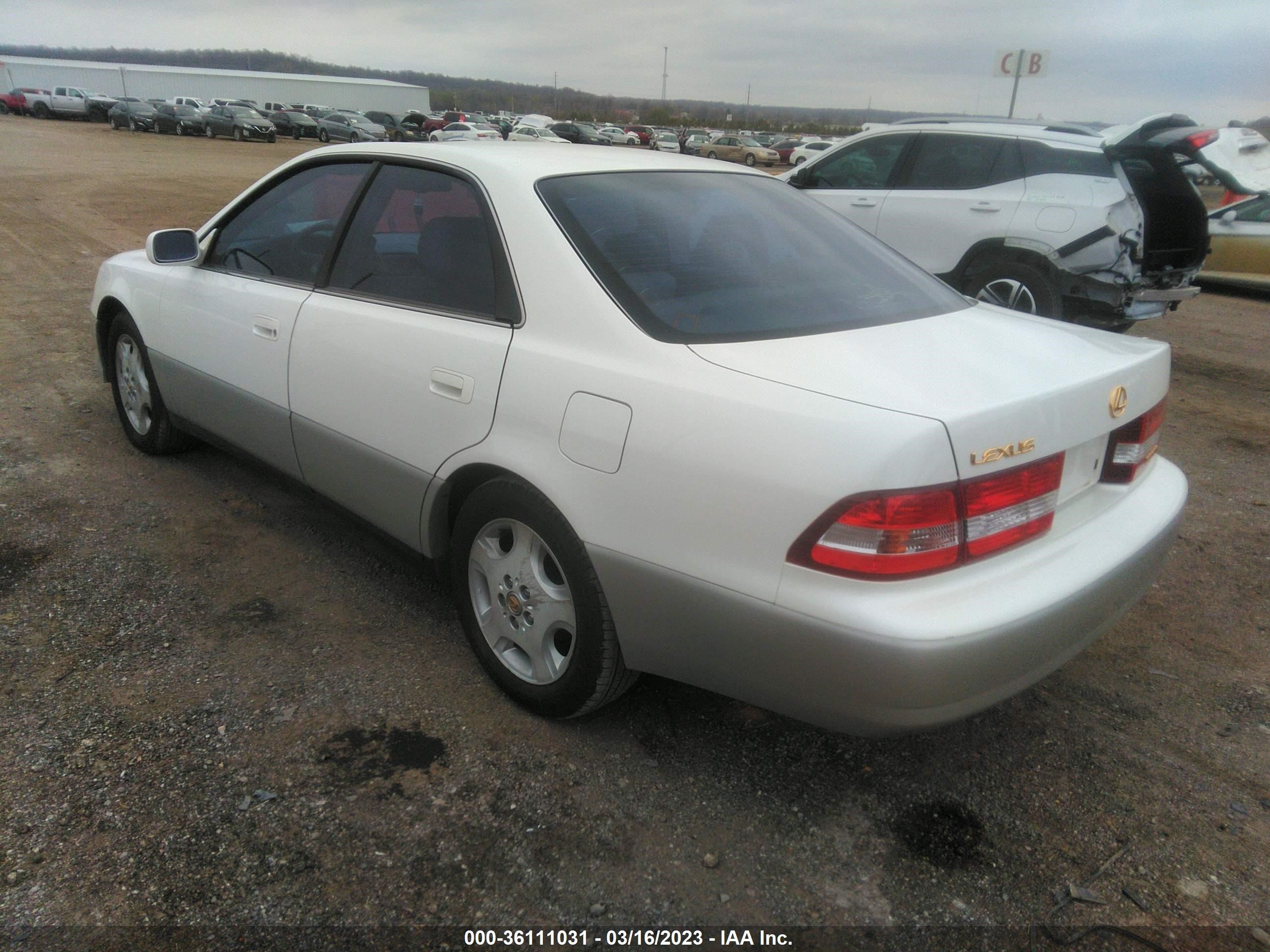 Photo 2 VIN: JT8BF28G5Y5095690 - LEXUS ES 