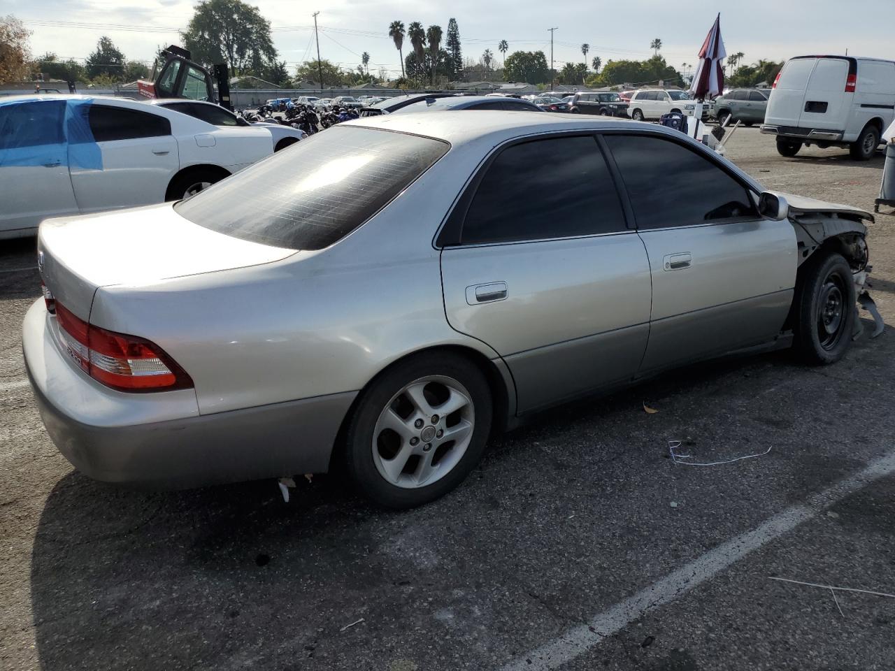 Photo 2 VIN: JT8BF28G610341844 - LEXUS ES 