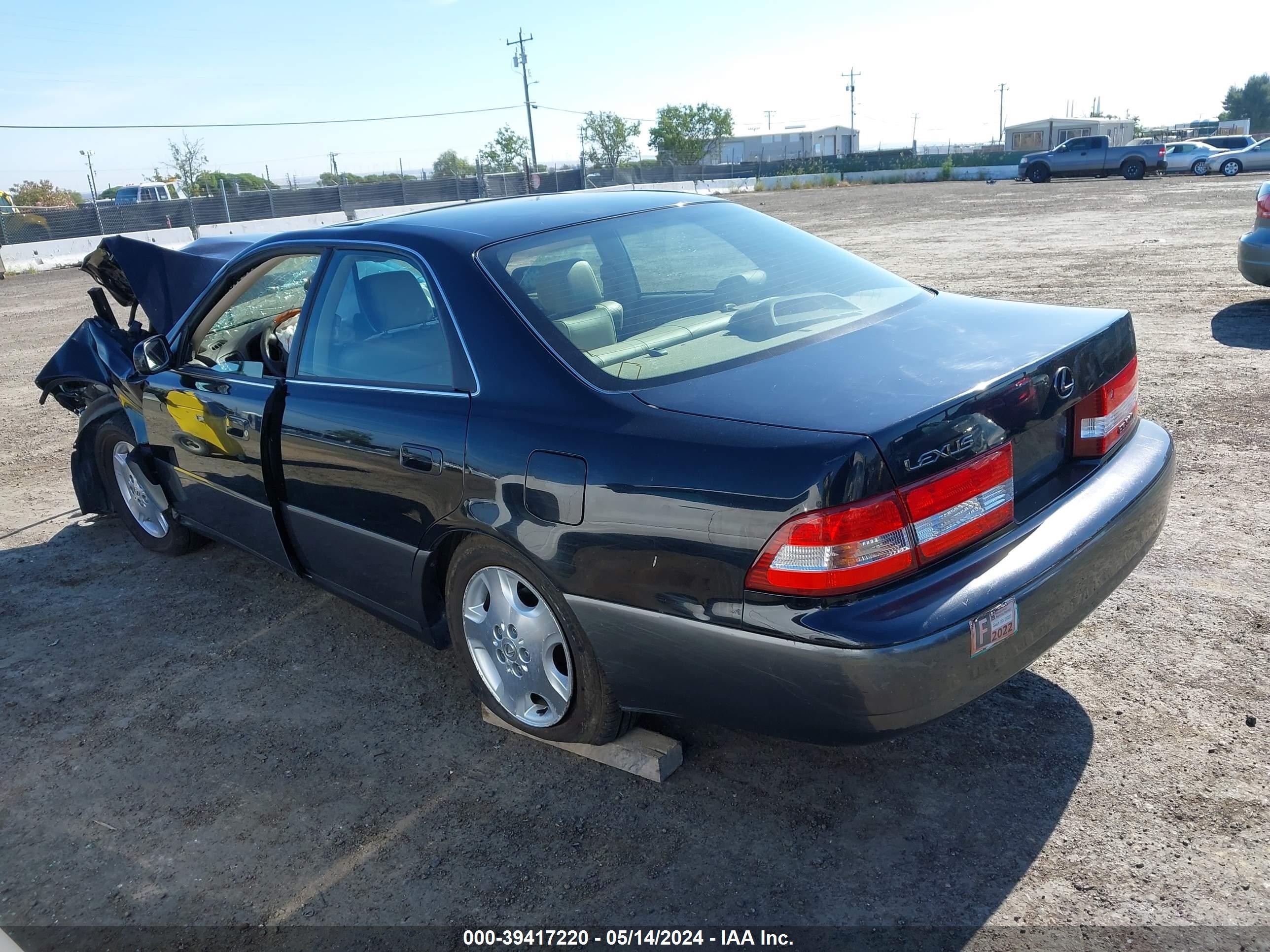 Photo 2 VIN: JT8BF28G6Y0267965 - LEXUS ES 