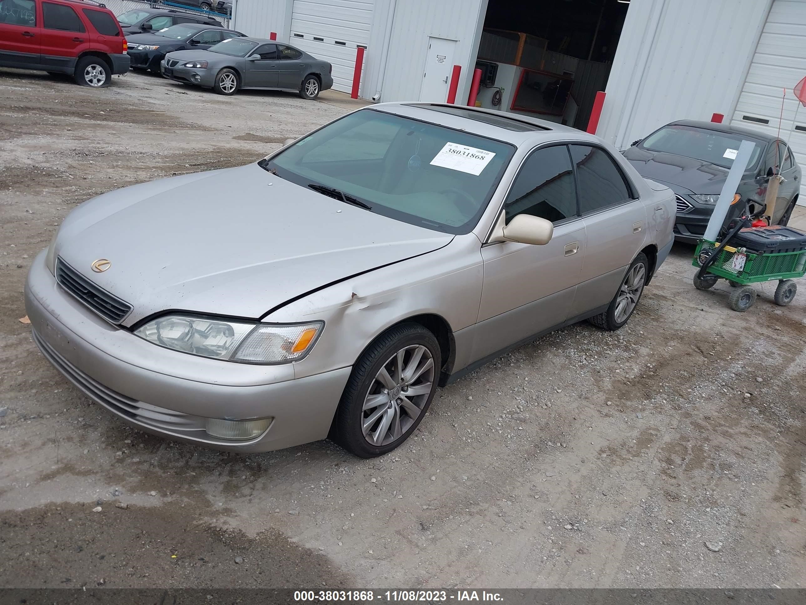 Photo 1 VIN: JT8BF28G7X5073902 - LEXUS ES 